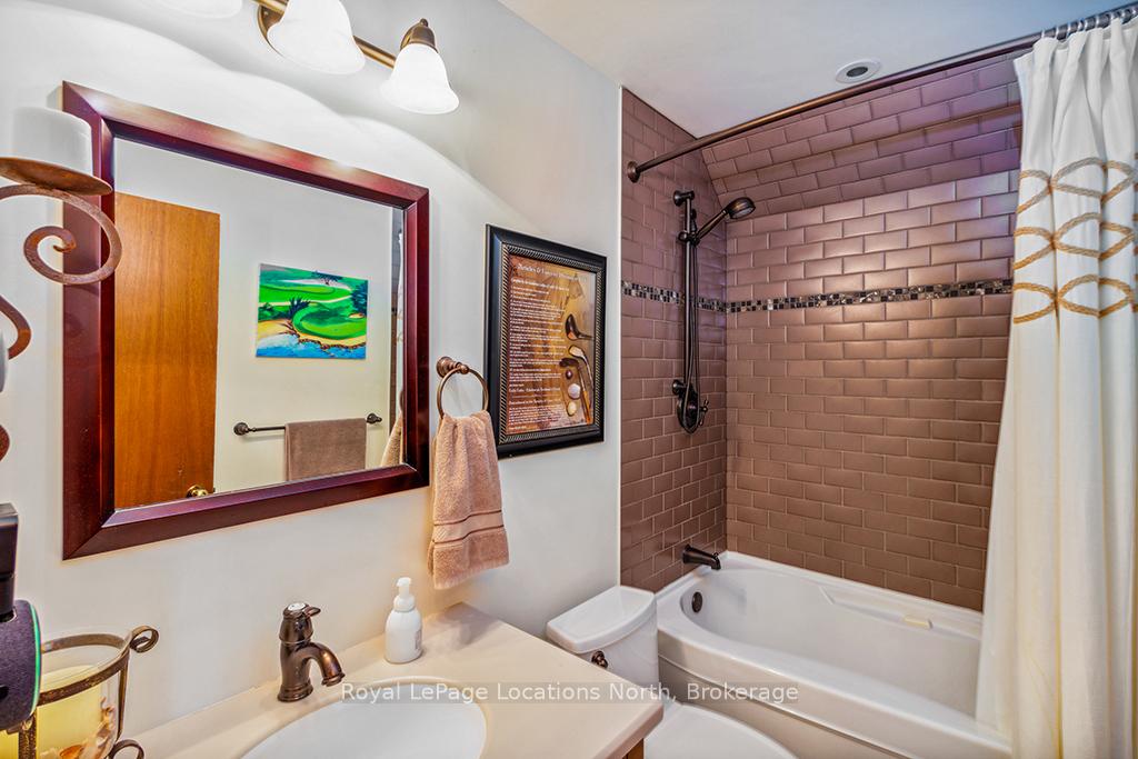 Photo 15 of Unit 7, 139 Lakeshore Road E, Blue Mountains — HOMEH