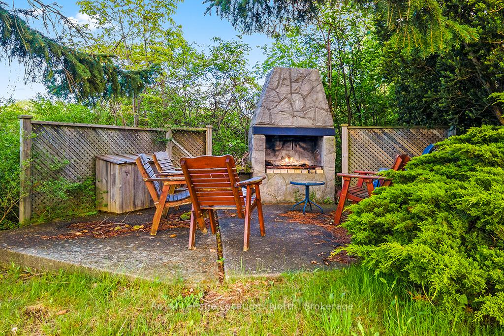 Photo 36 of Unit 7, 139 Lakeshore Road E, Blue Mountains — HOMEH
