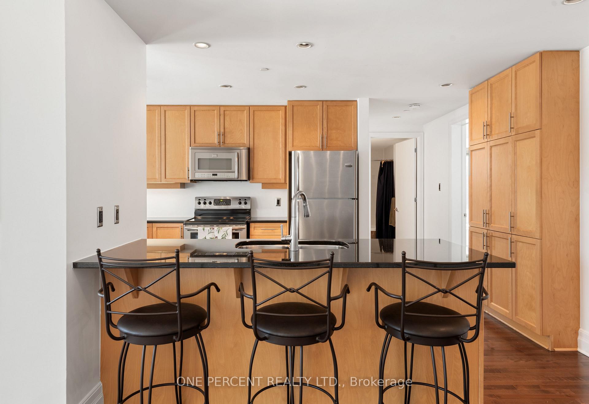 Photo 9 of Unit 203, 235 Patterson Avenue, Ottawa, Glebe — HOMEH