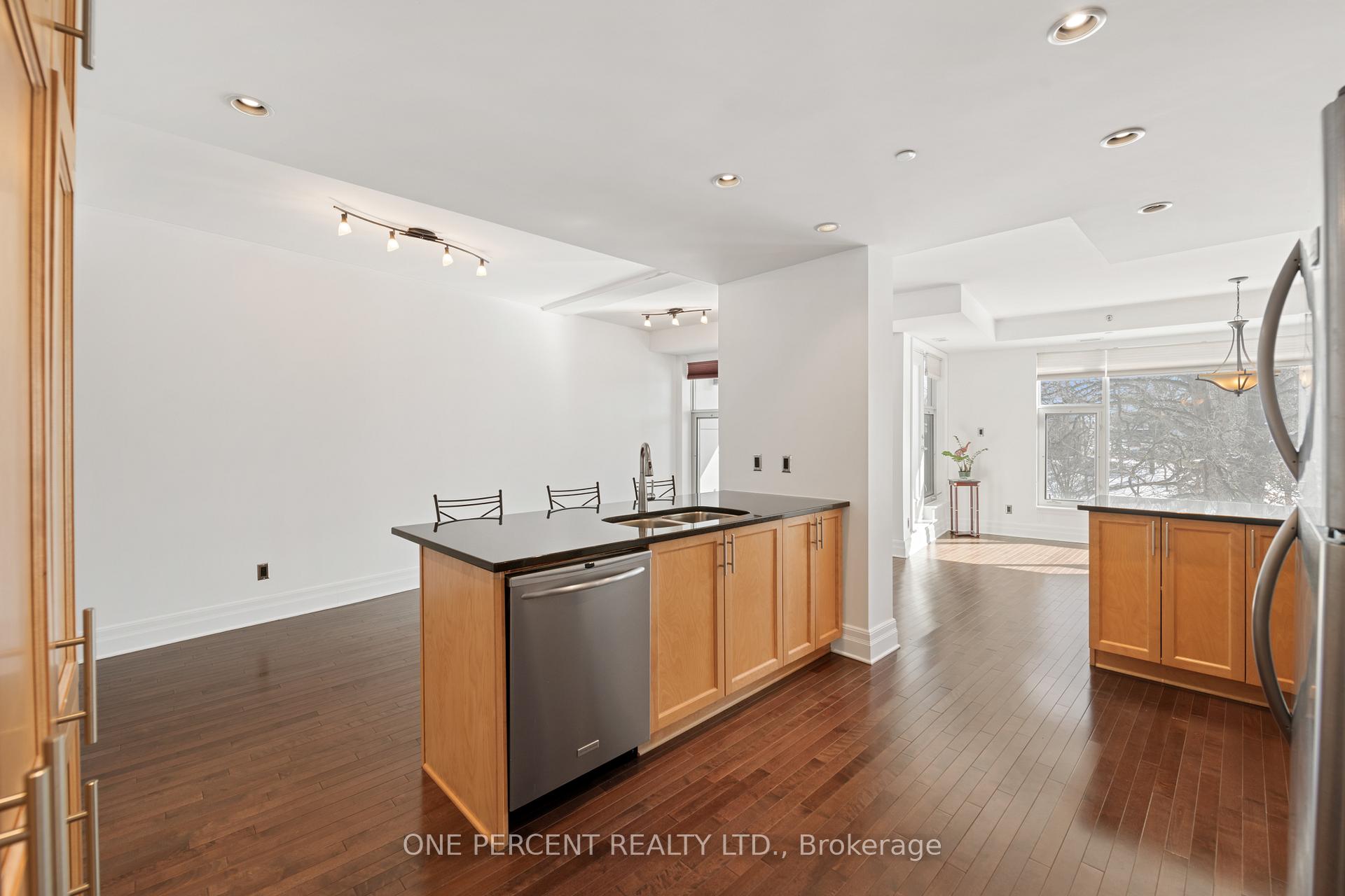 Photo 10 of Unit 203, 235 Patterson Avenue, Ottawa, Glebe — HOMEH
