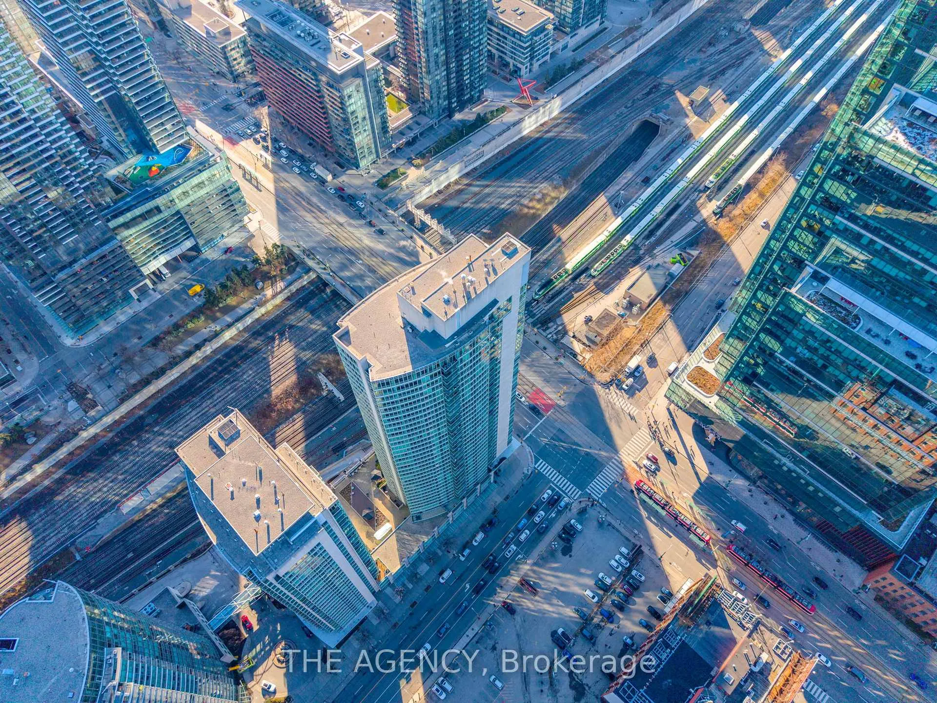 Photo 2 of Unit 1211, 397 Front Street W, Toronto, Waterfront Communities — HOMEH
