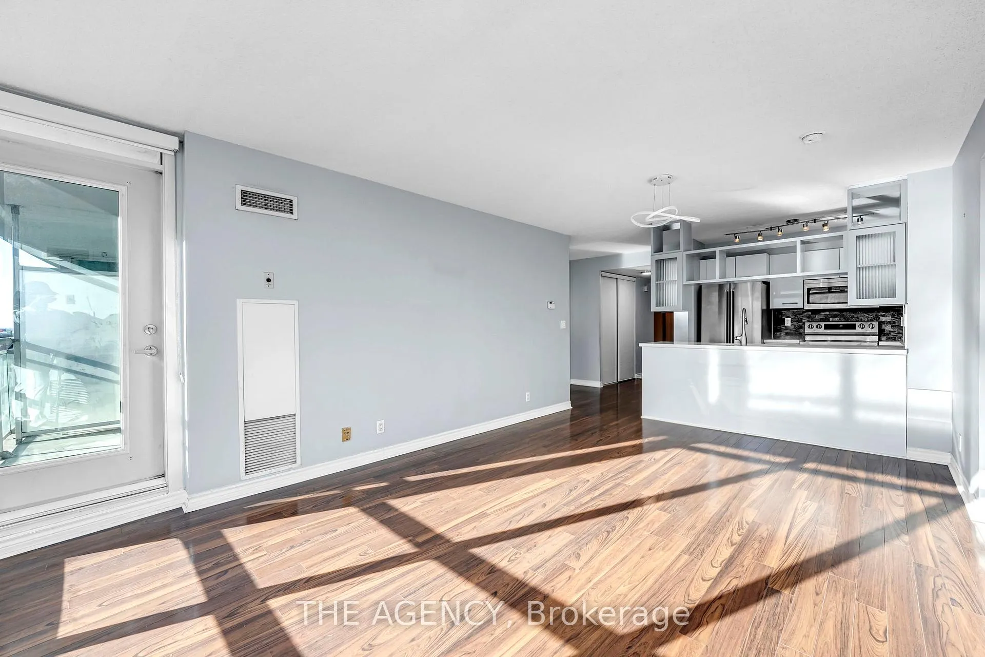 Photo 13 of Unit 1211, 397 Front Street W, Toronto, Waterfront Communities — HOMEH