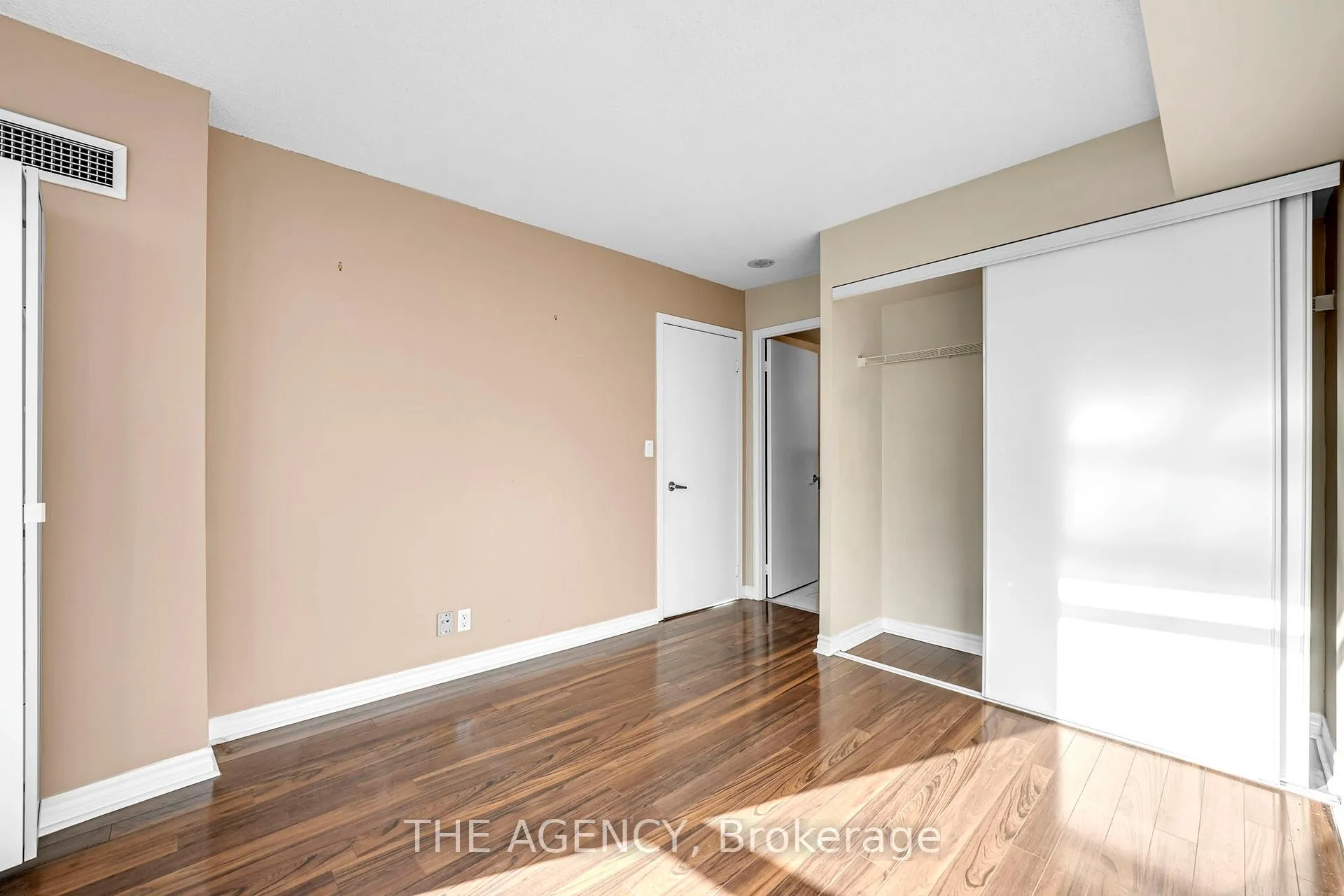 Photo 18 of Unit 1211, 397 Front Street W, Toronto, Waterfront Communities — HOMEH