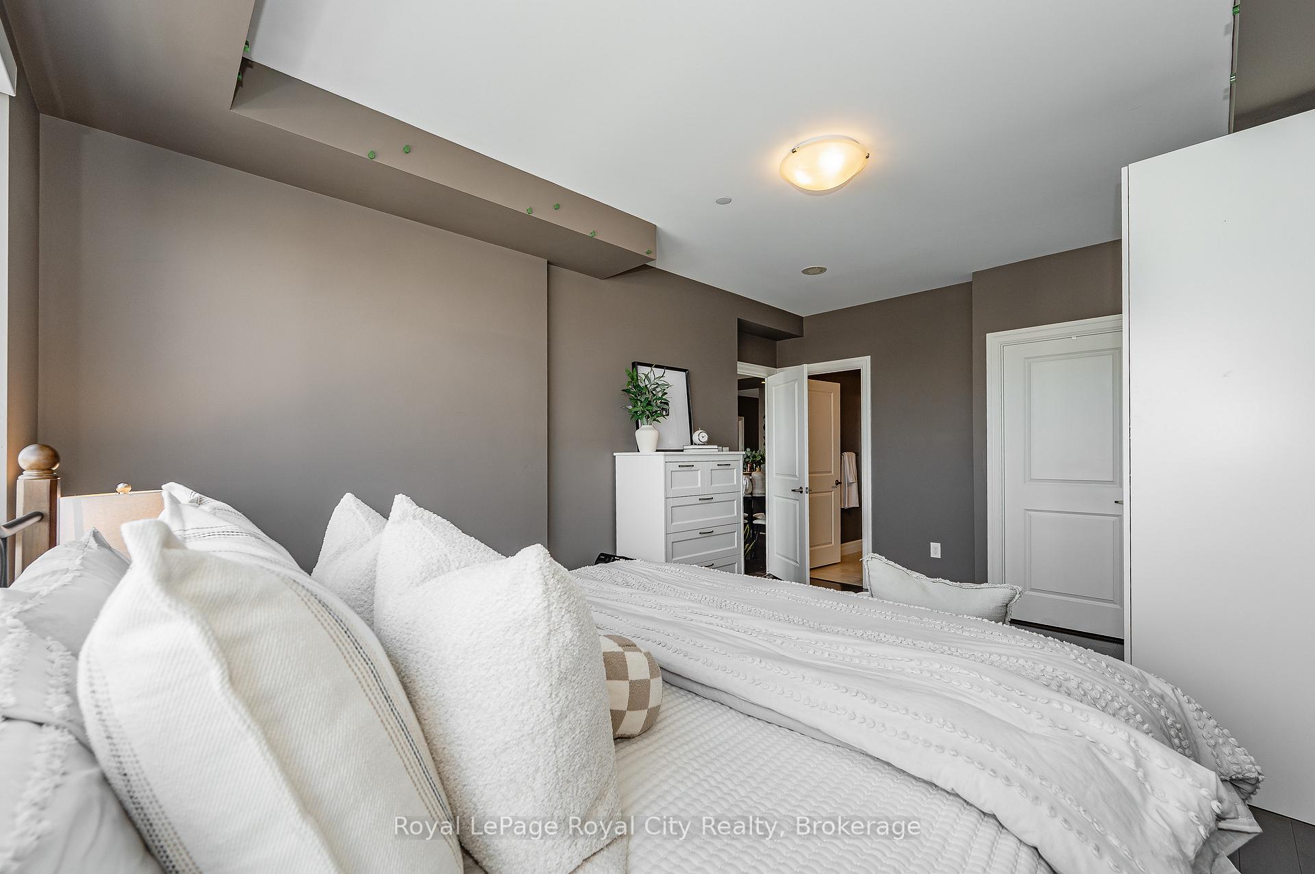 Photo 11 of Unit 605, 160 Macdonell Street, Guelph, Downtown — HOMEH
