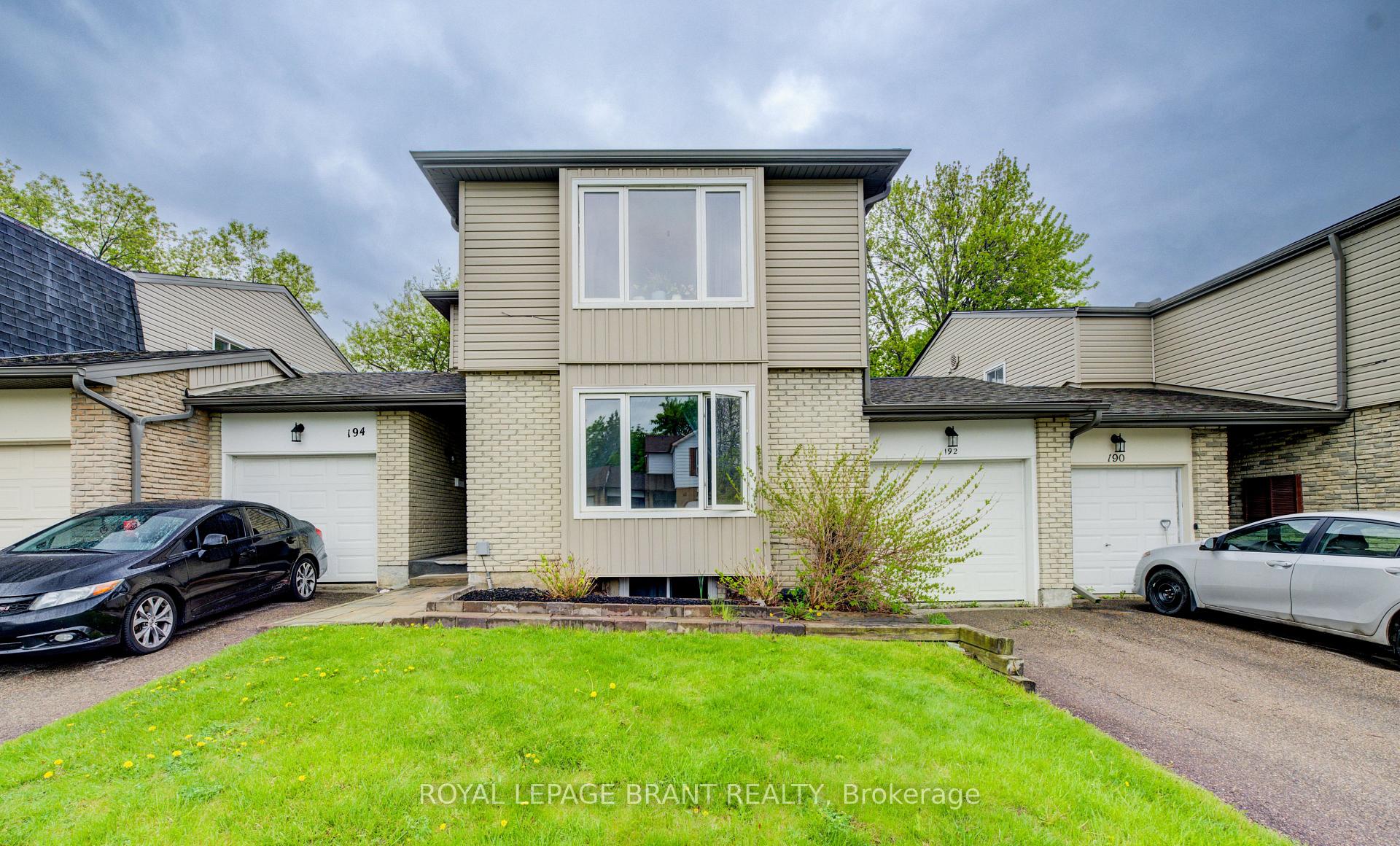 Photo 2 of 192 Silver Aspen Crescent, Kitchener, Forest Heights — HOMEH