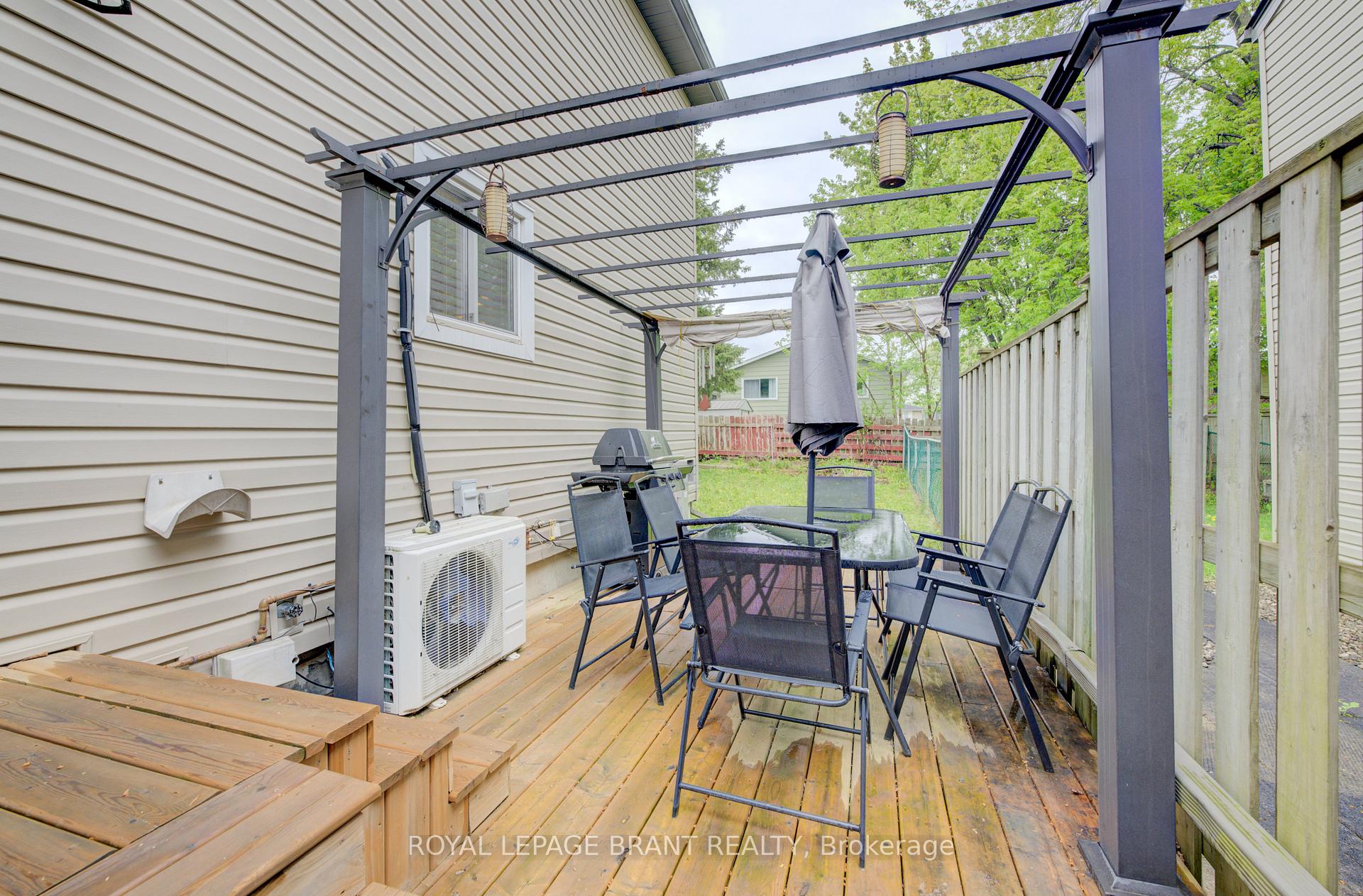 Photo 21 of 192 Silver Aspen Crescent, Kitchener, Forest Heights — HOMEH