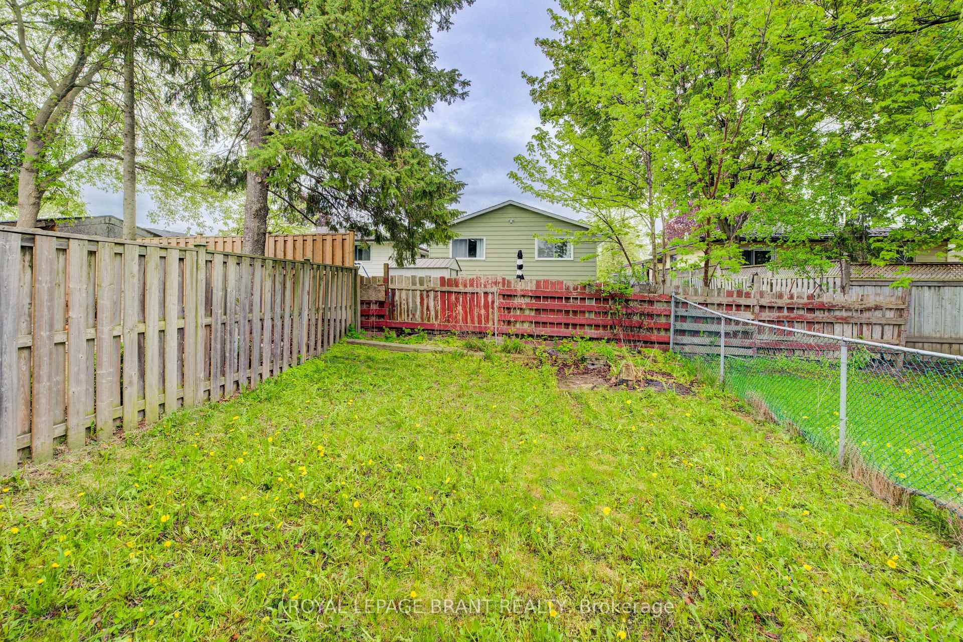 Photo 23 of 192 Silver Aspen Crescent, Kitchener, Forest Heights — HOMEH