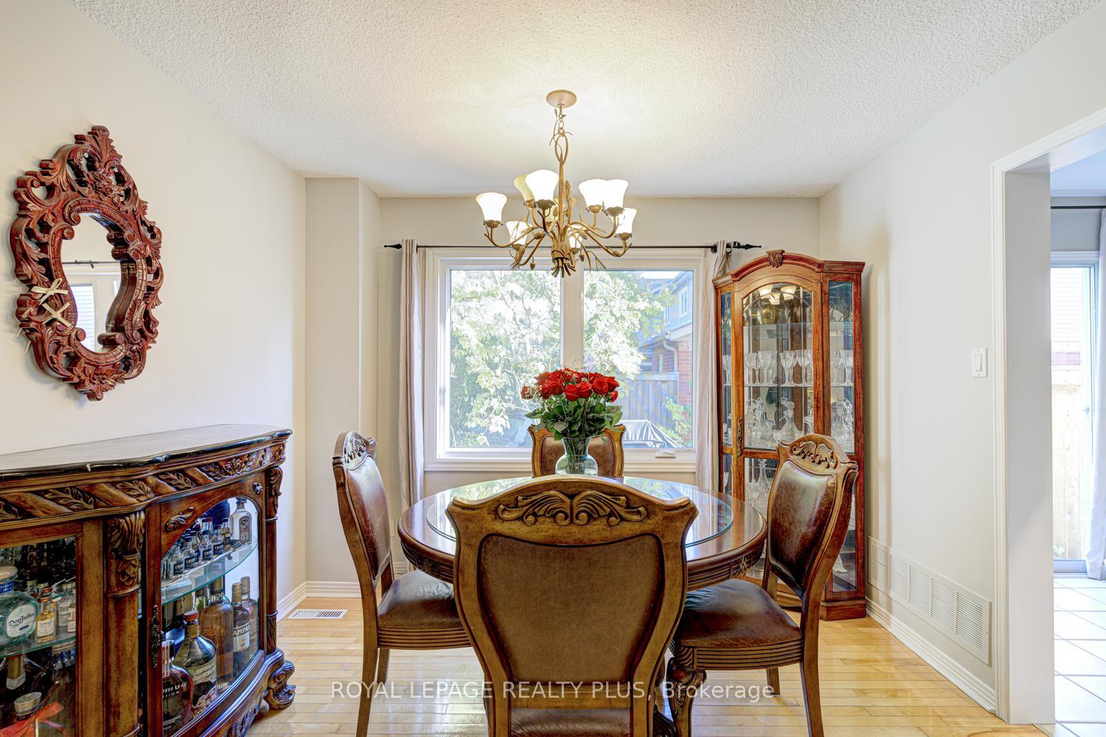 Photo 9 of 767 Playter Crescent, Newmarket, Armitage — HOMEH