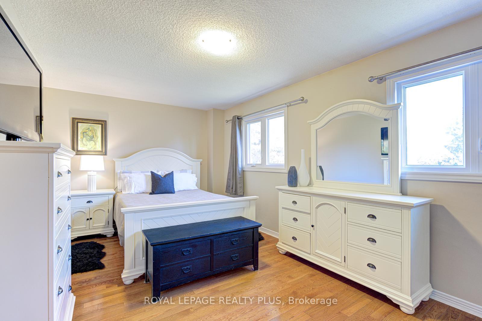 Photo 16 of 767 Playter Crescent, Newmarket, Armitage — HOMEH