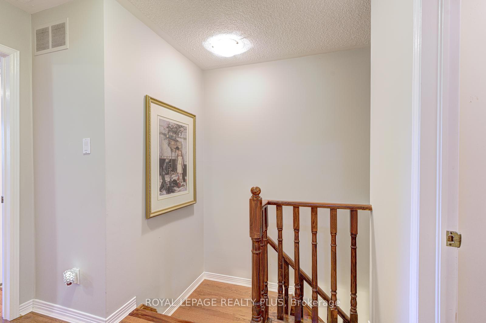Photo 25 of 767 Playter Crescent, Newmarket, Armitage — HOMEH