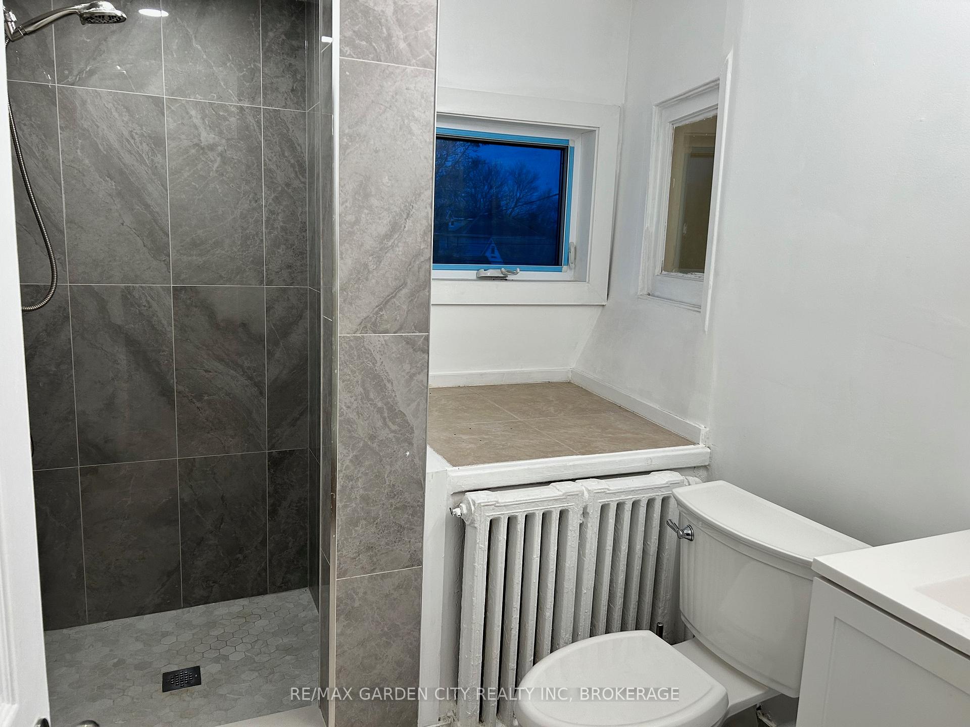 Photo 19 of Unit 3, 323 Queenston Street, St. Catharines, E. Chester — HOMEH