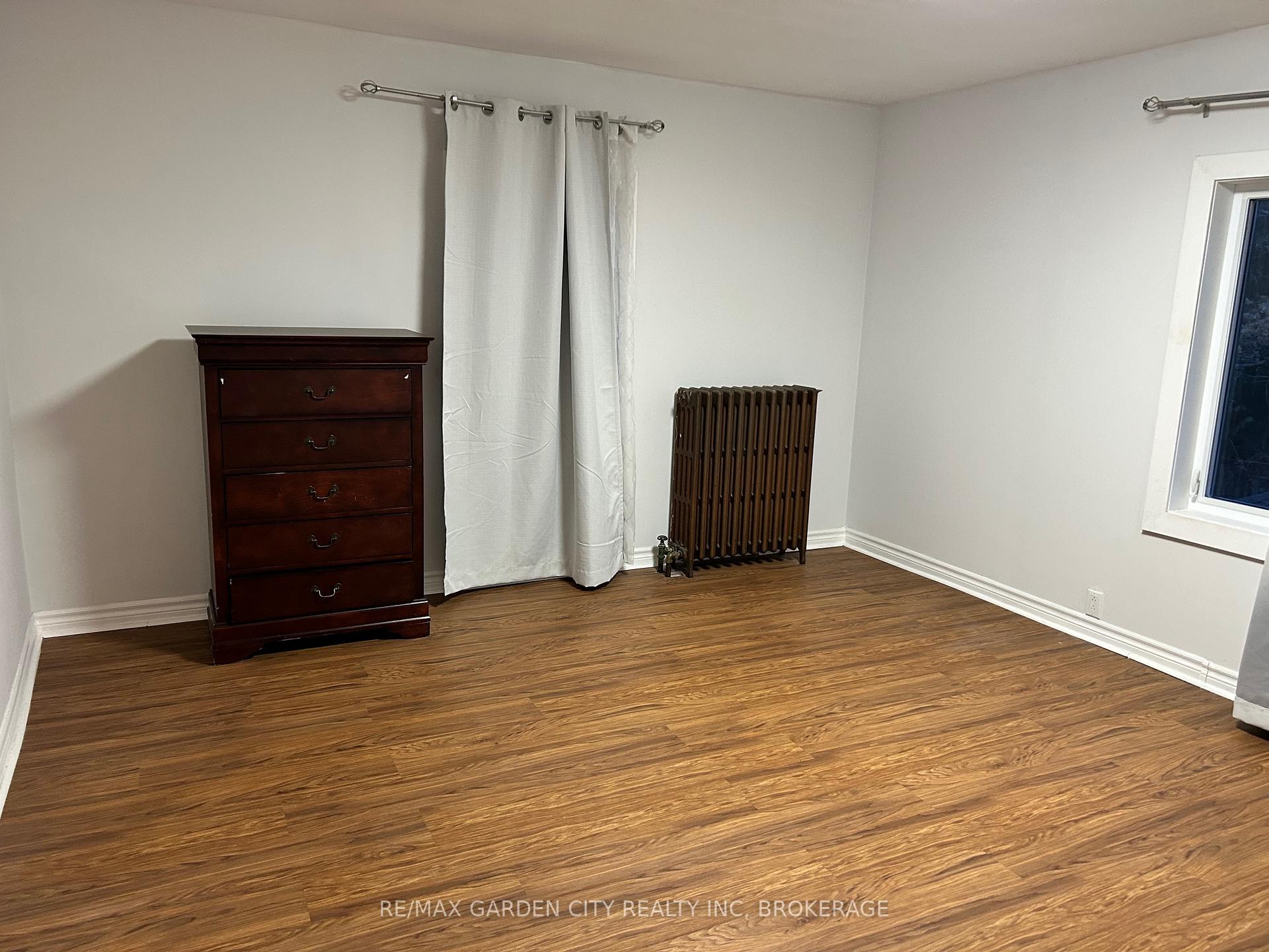 Photo 22 of Unit 3, 323 Queenston Street, St. Catharines, E. Chester — HOMEH