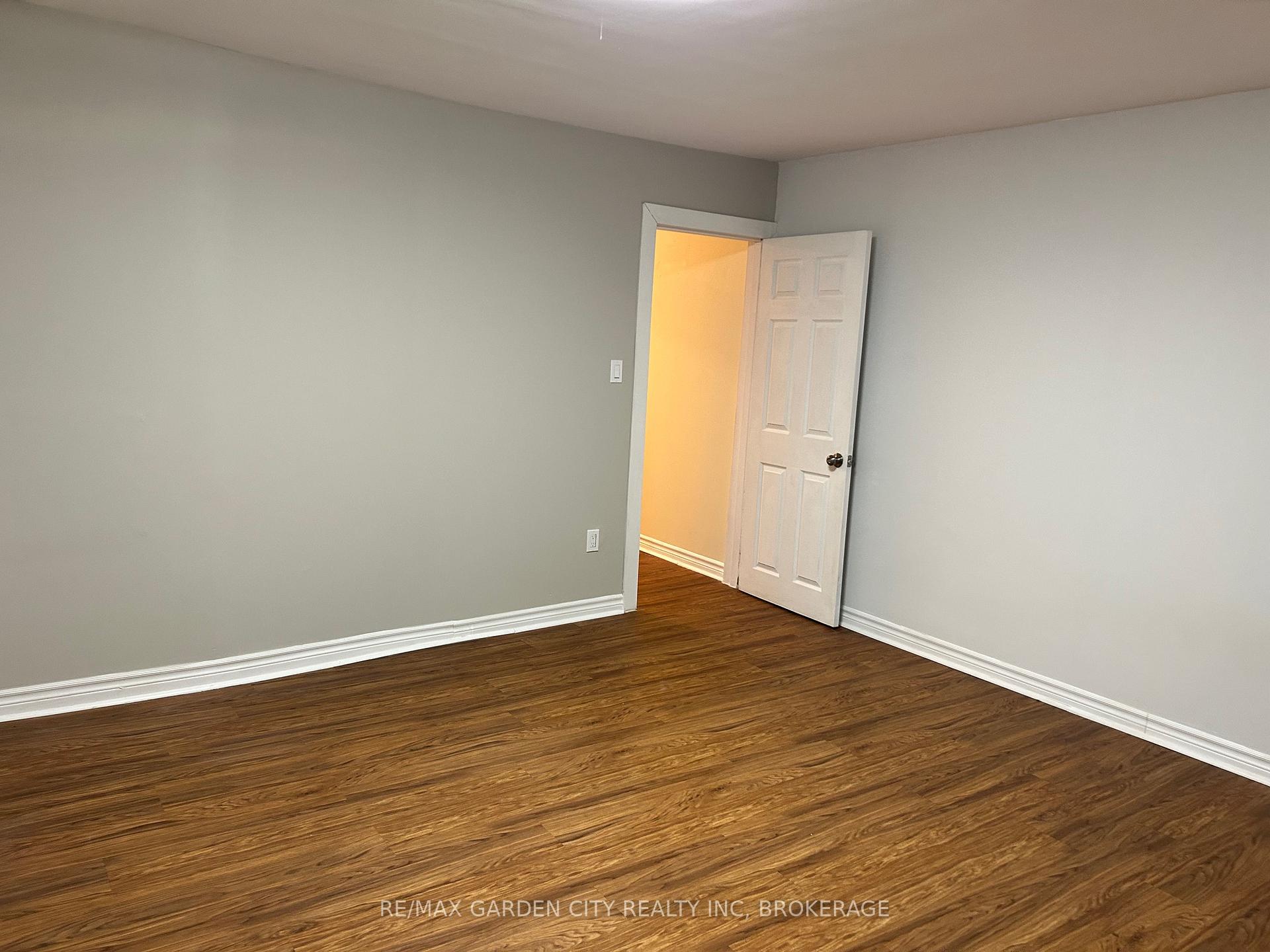 Photo 23 of Unit 3, 323 Queenston Street, St. Catharines, E. Chester — HOMEH