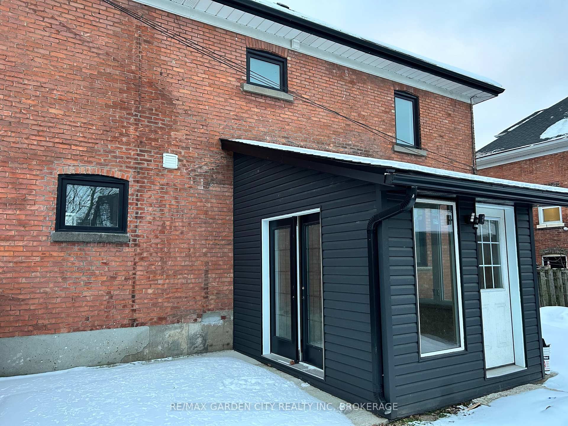 Photo 25 of Unit 3, 323 Queenston Street, St. Catharines, E. Chester — HOMEH