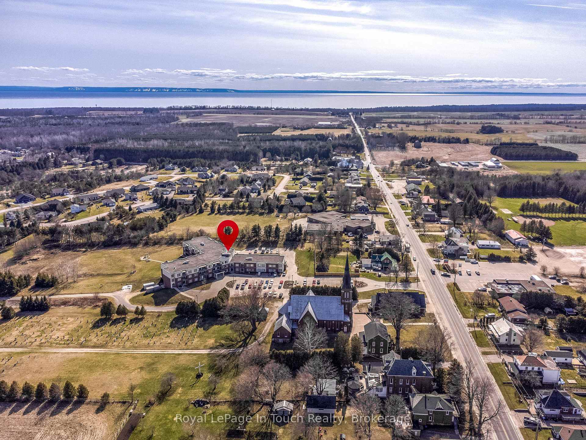 Photo 32 of Unit 104, 333 Lafontaine Road W, Tiny, Rural Tiny — HOMEH