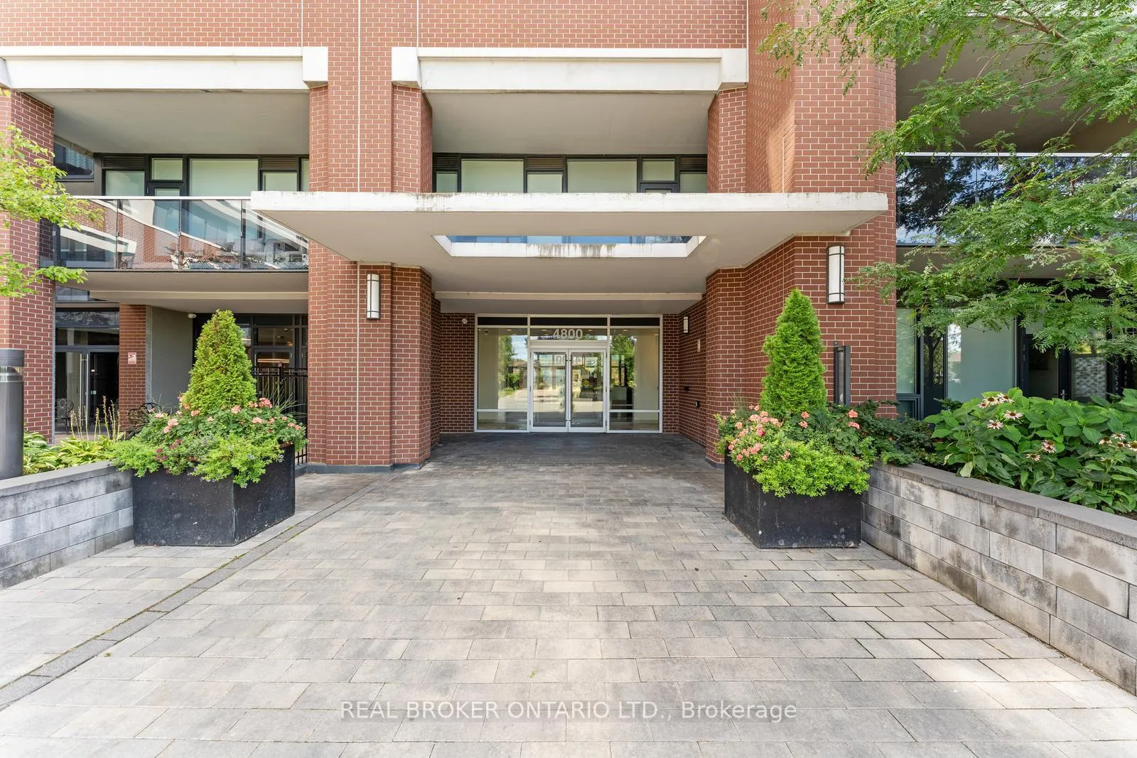 Photo 5 of Unit 237, 4800 Highway 7, Vaughan, East Woodbridge — HOMEH