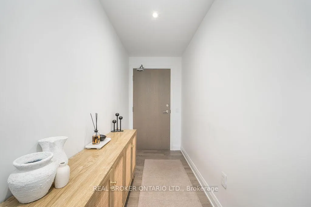 Photo 7 of Unit 237, 4800 Highway 7, Vaughan, East Woodbridge — HOMEH
