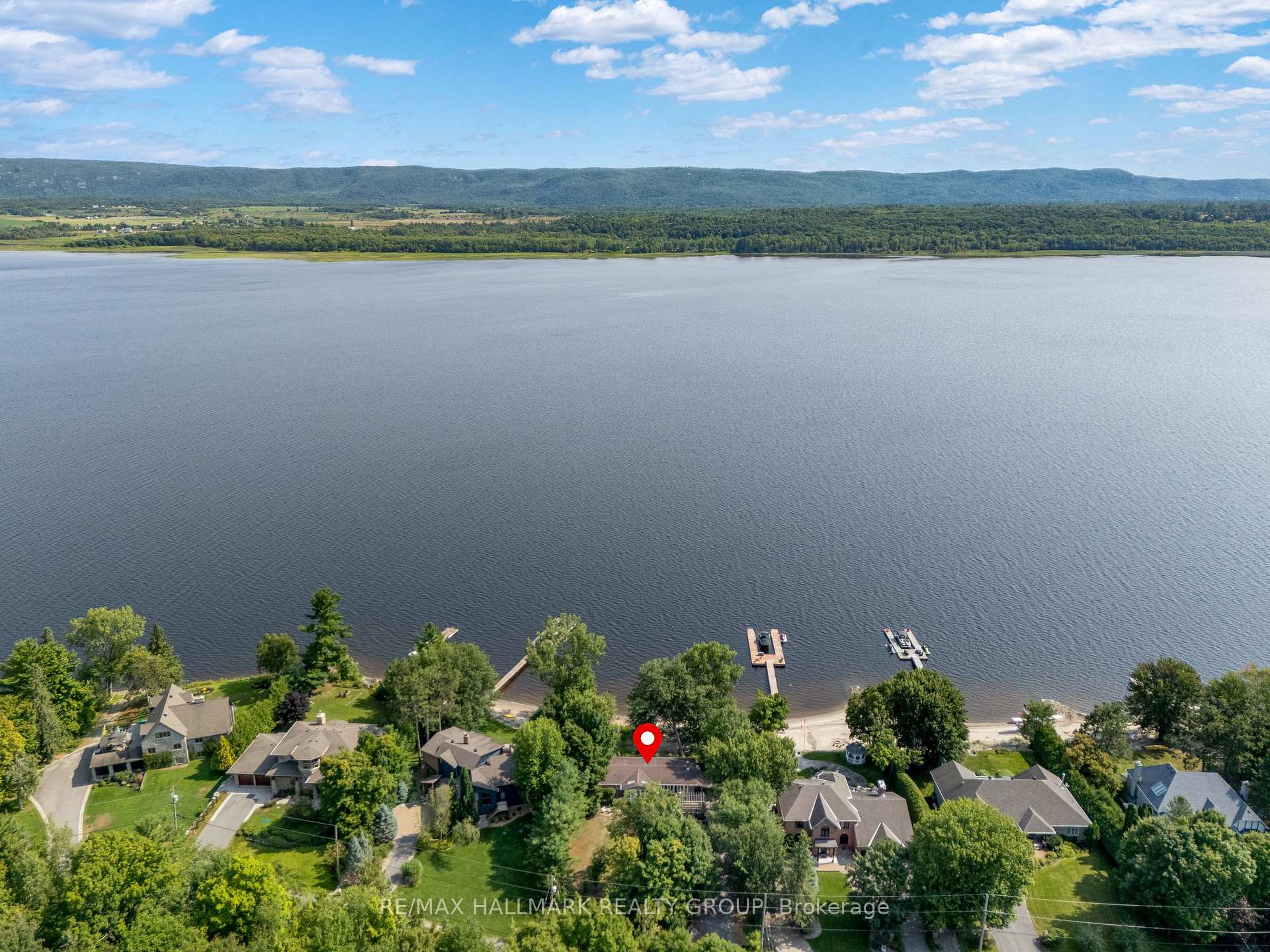 Photo 3 of 2860 Barlow Crescent, Ottawa, Dunrobin Shores — HOMEH