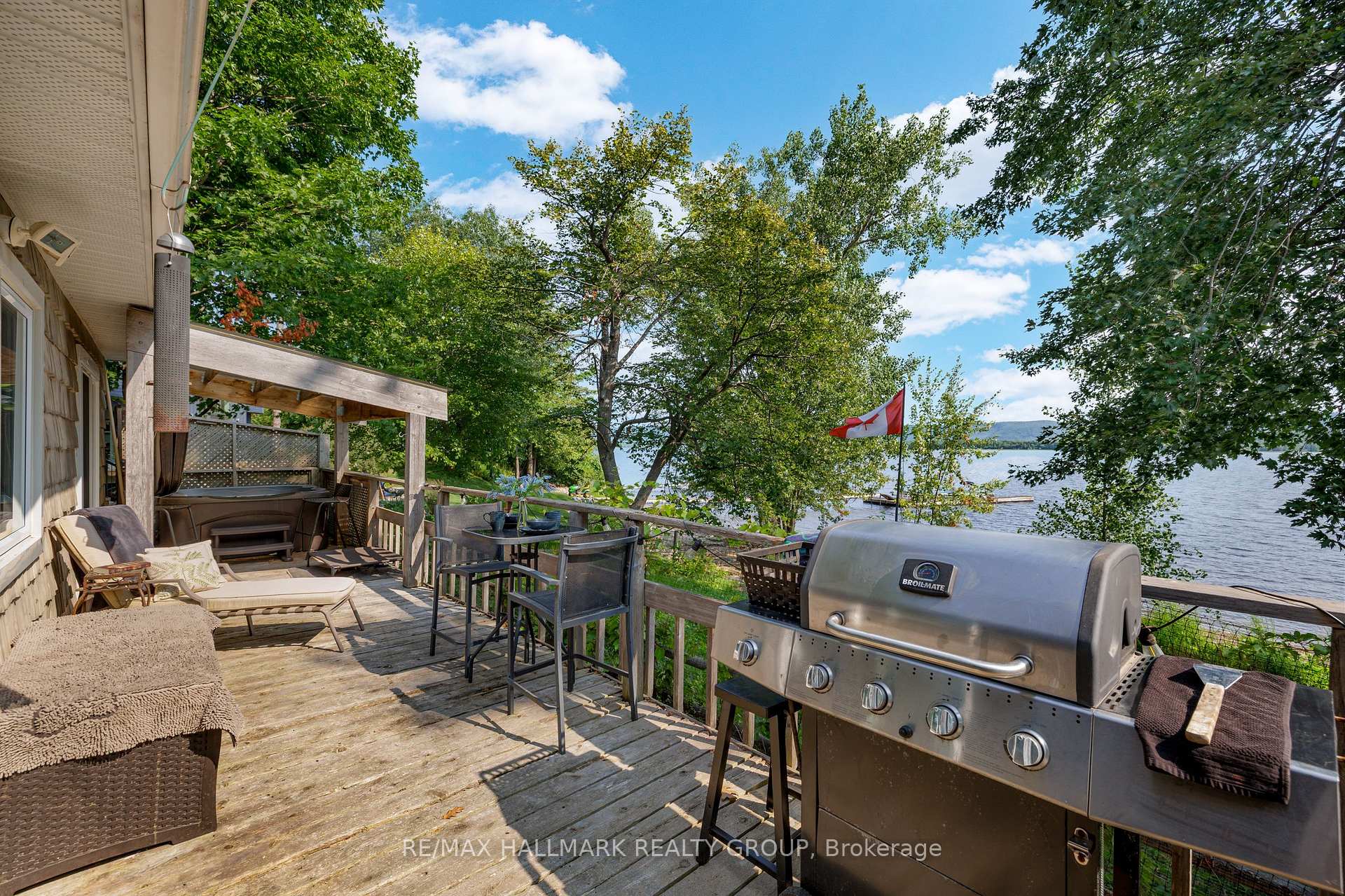 Photo 4 of 2860 Barlow Crescent, Ottawa, Dunrobin Shores — HOMEH