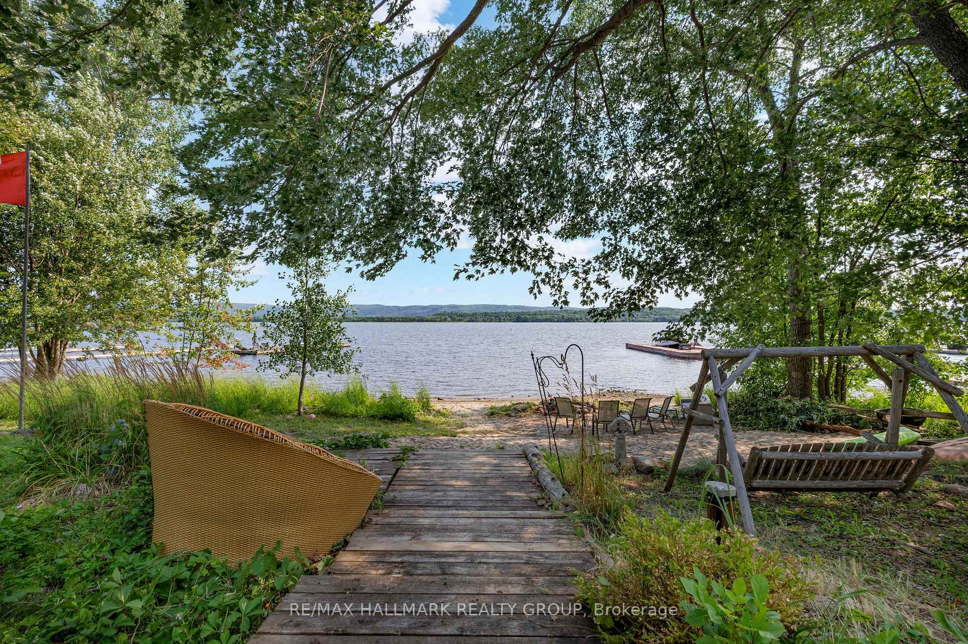 Photo 6 of 2860 Barlow Crescent, Ottawa, Dunrobin Shores — HOMEH