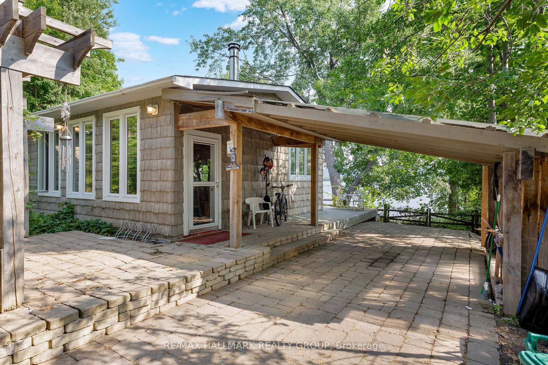 Photo 9 of 2860 Barlow Crescent, Ottawa, Dunrobin Shores — HOMEH