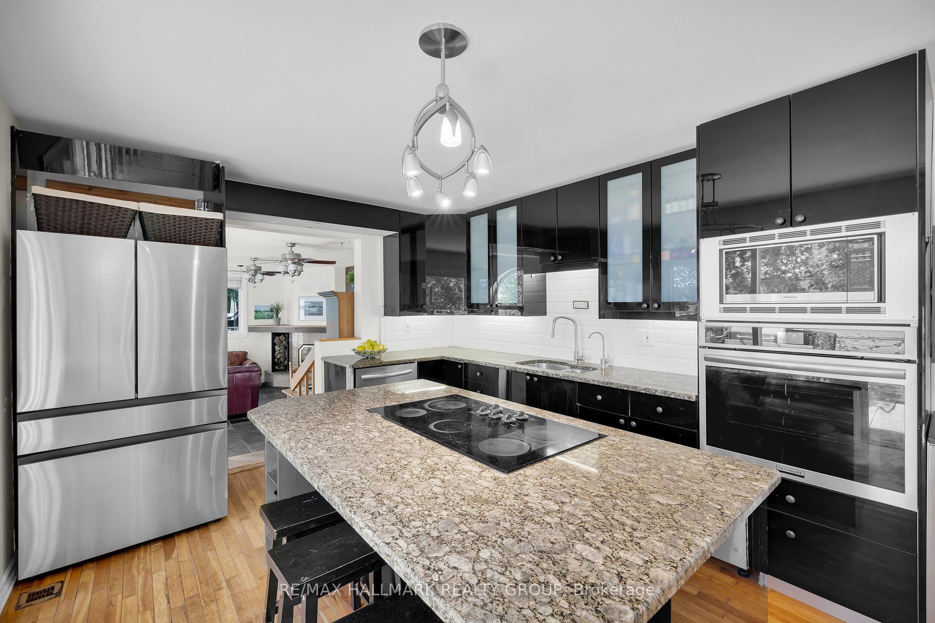 Photo 14 of 2860 Barlow Crescent, Ottawa, Dunrobin Shores — HOMEH