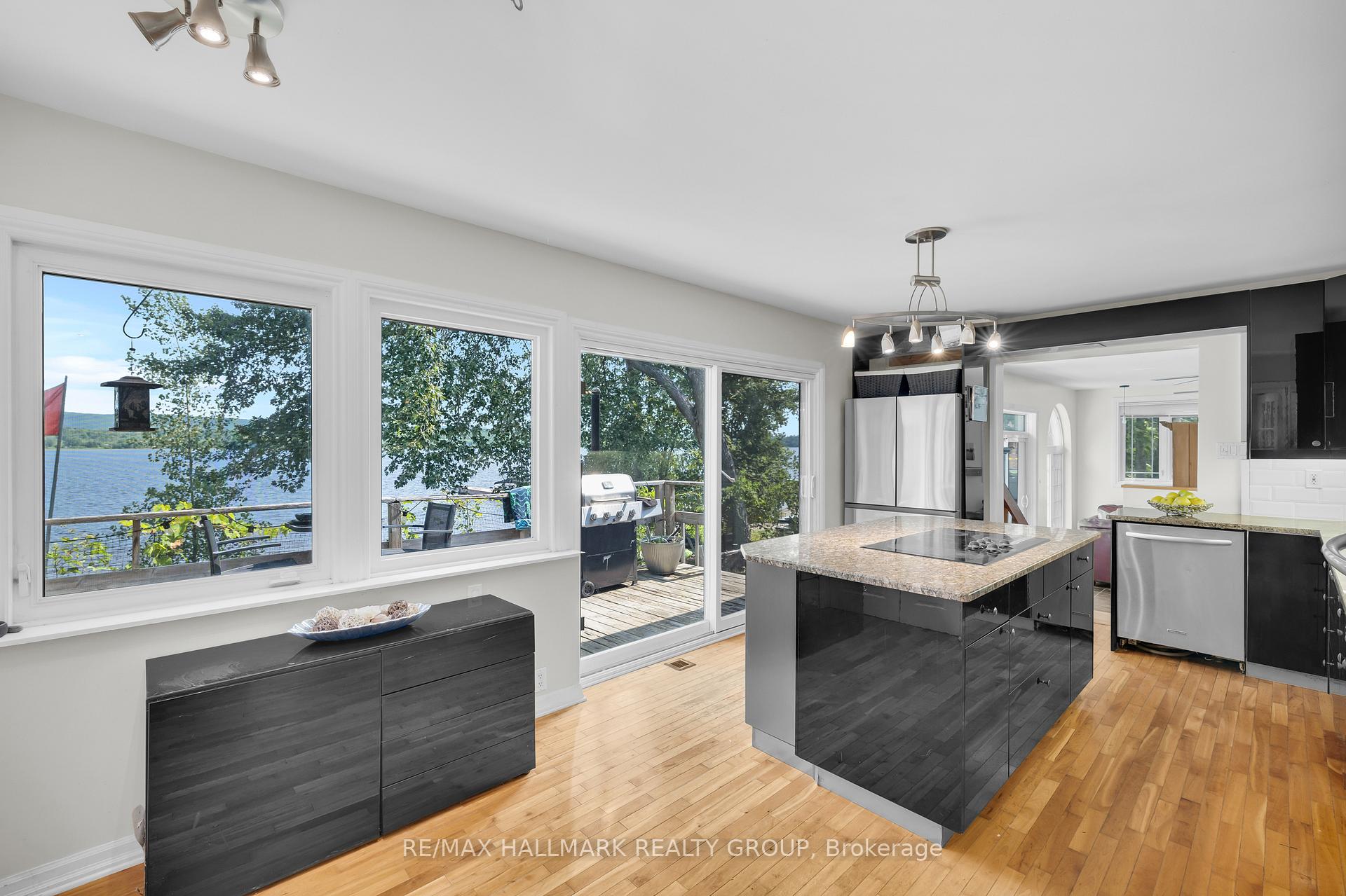Photo 18 of 2860 Barlow Crescent, Ottawa, Dunrobin Shores — HOMEH