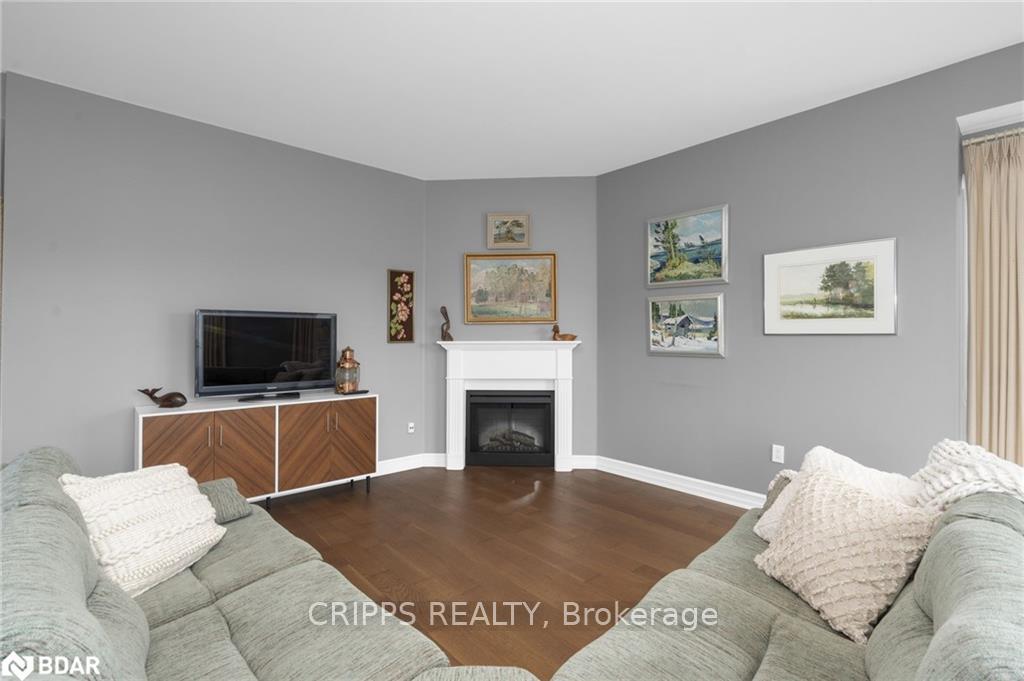 Photo 6 of Unit 508, 6 Toronto Street, Barrie, City Centre — HOMEH