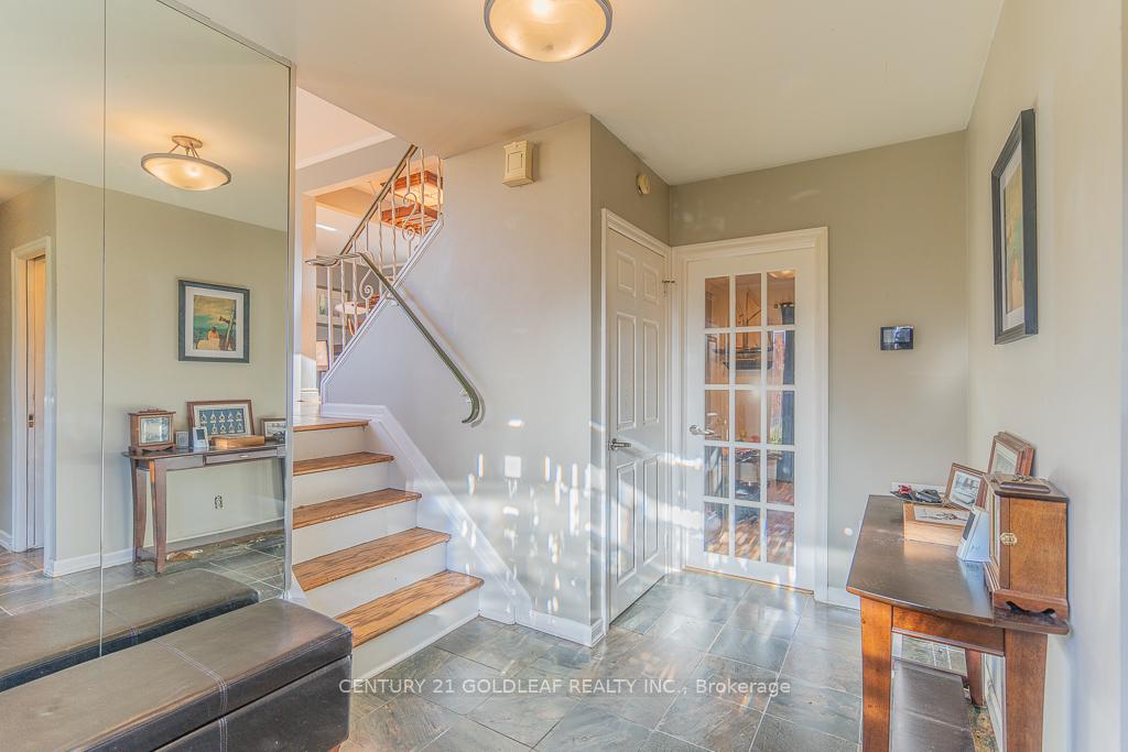 Photo 4 of 1497 Edgecliffe Avenue, Ottawa, Carlington — HOMEH