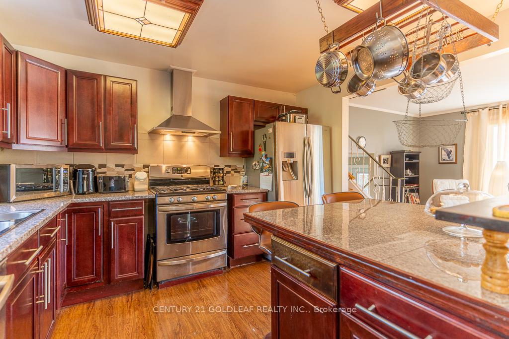 Photo 2 of 1497 Edgecliffe Avenue, Ottawa, Carlington — HOMEH