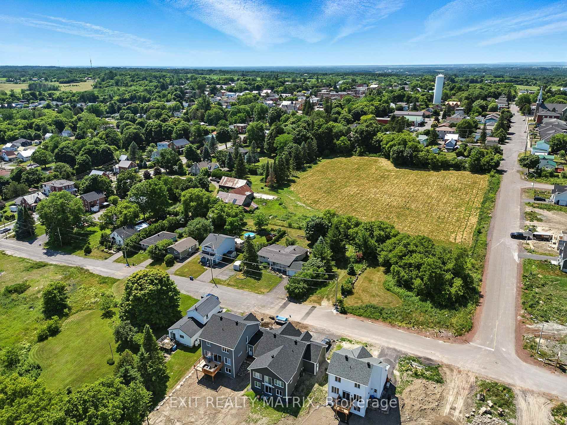 Photo 30 of 26 Farmers Avenue, Champlain, Vankleek Hill — HOMEH