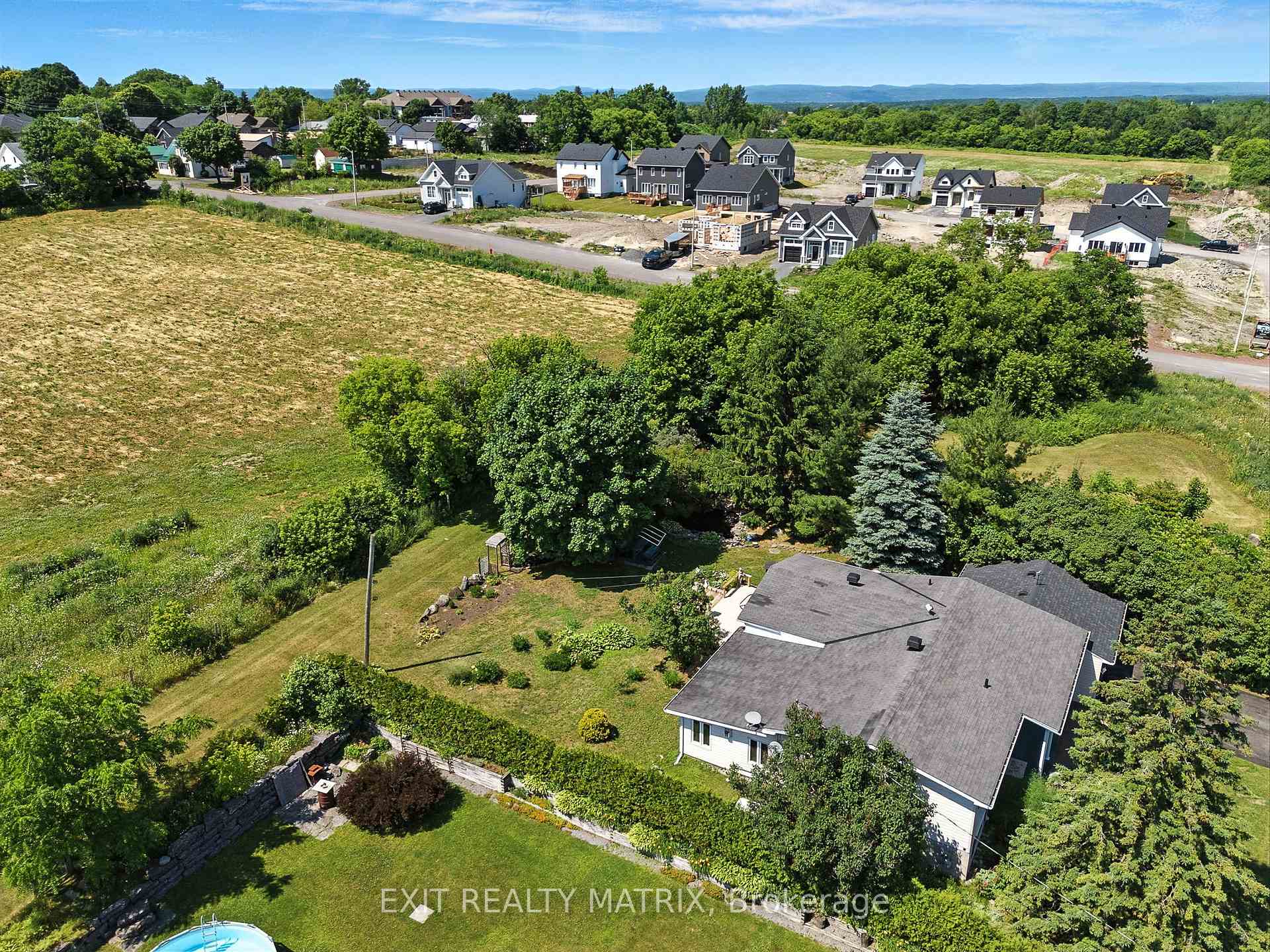 Photo 35 of 26 Farmers Avenue, Champlain, Vankleek Hill — HOMEH