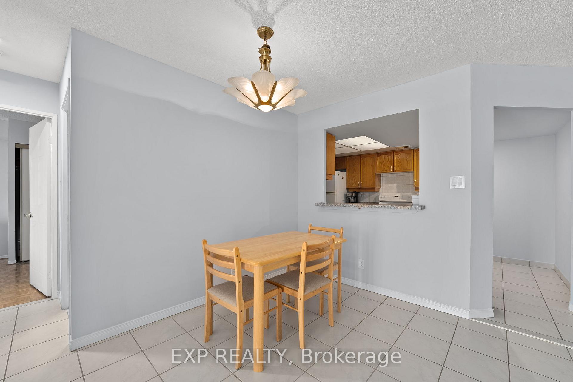 Photo 17 of Unit 521, 32 Clarissa Drive, Richmond Hill, Harding — HOMEH