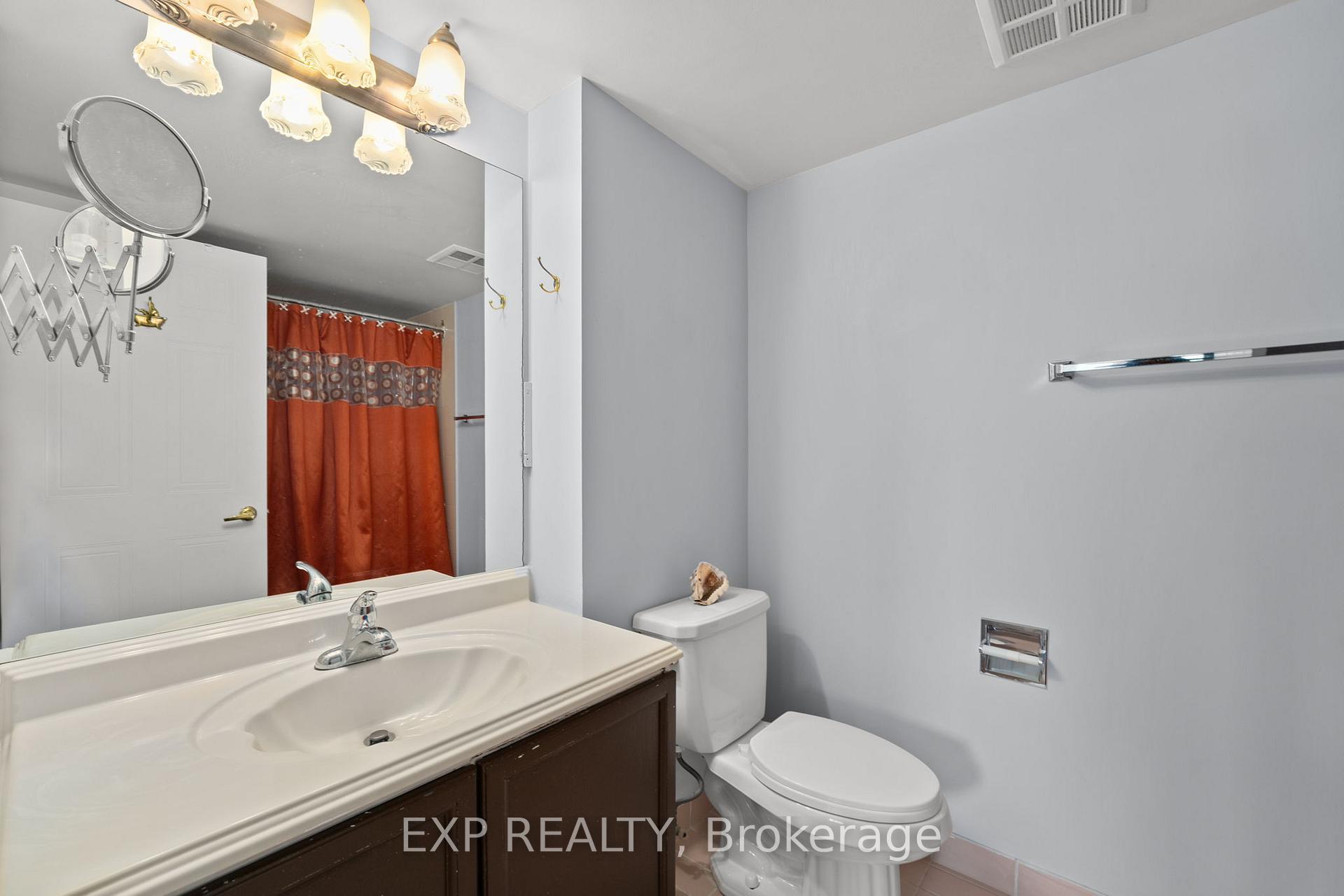 Photo 21 of Unit 521, 32 Clarissa Drive, Richmond Hill, Harding — HOMEH