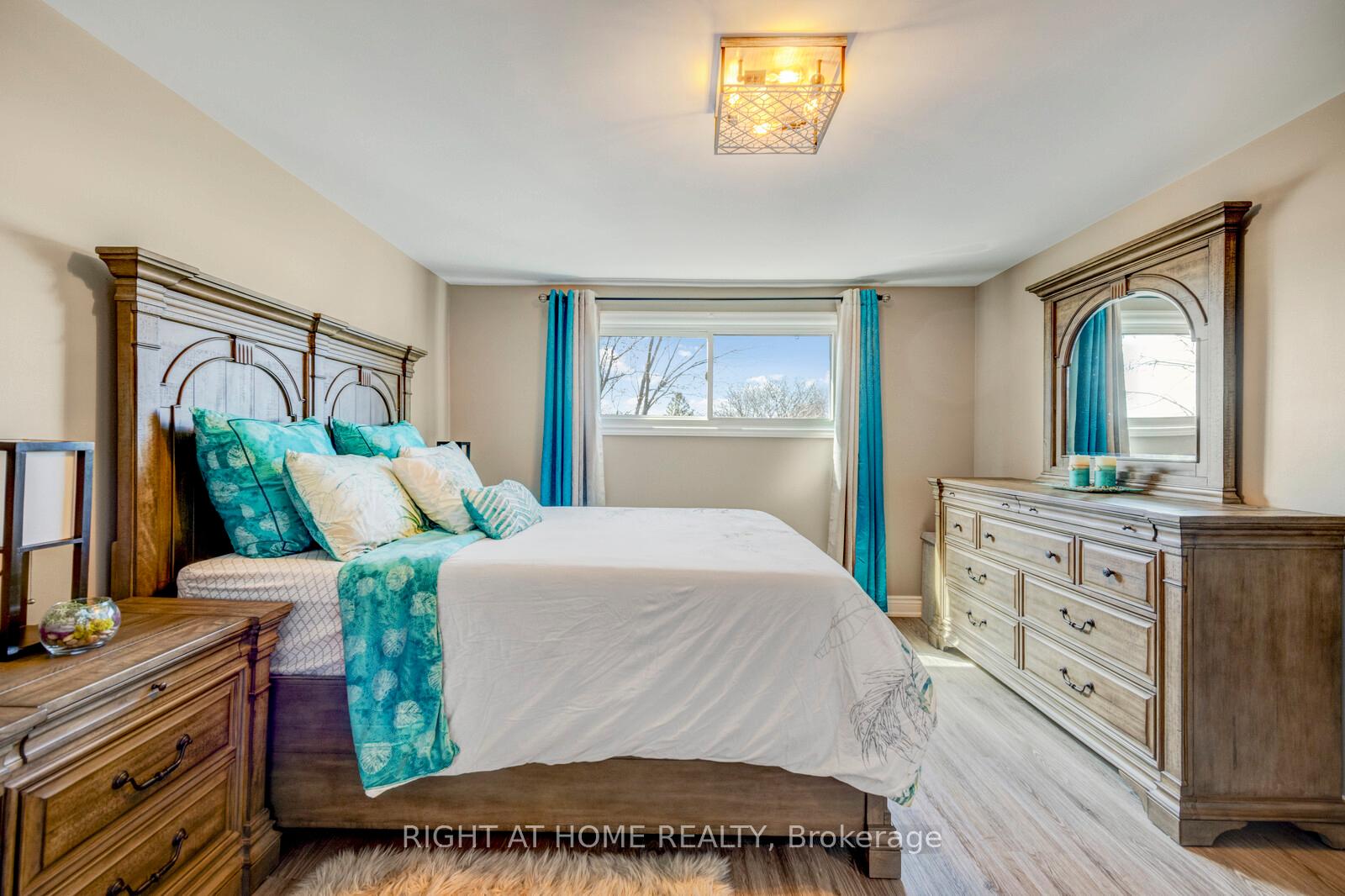 Photo 14 of Unit 3, 985 Limeridge Road E, Hamilton, Berrisfield — HOMEH