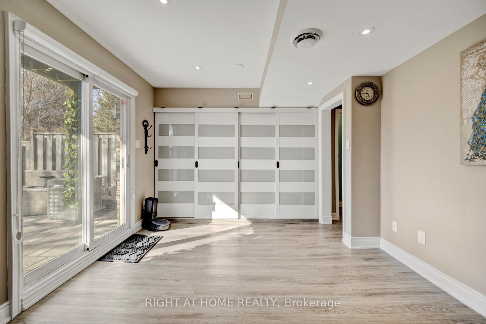 Photo 23 of Unit 3, 985 Limeridge Road E, Hamilton, Berrisfield — HOMEH