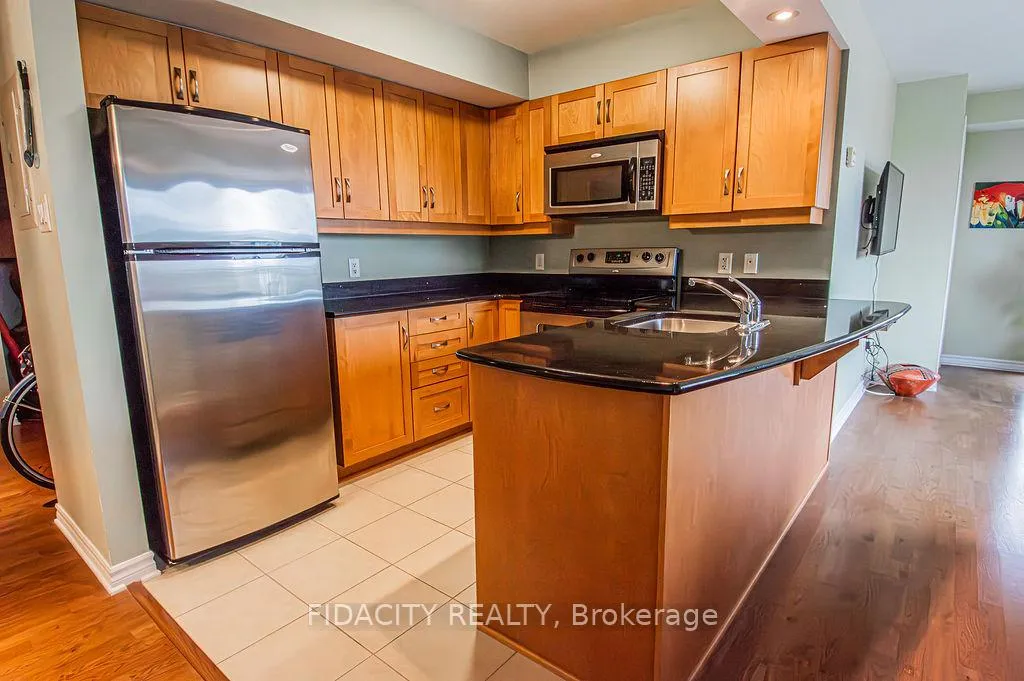 Photo 4 of Unit 601, 314 Central Park Drive, Ottawa, Central Park — HOMEH