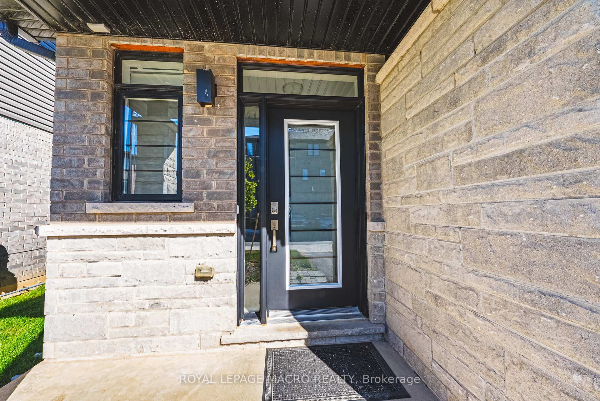 Photo 7 of Unit 5, 461 Blackburn Drive, Brantford — HOMEH