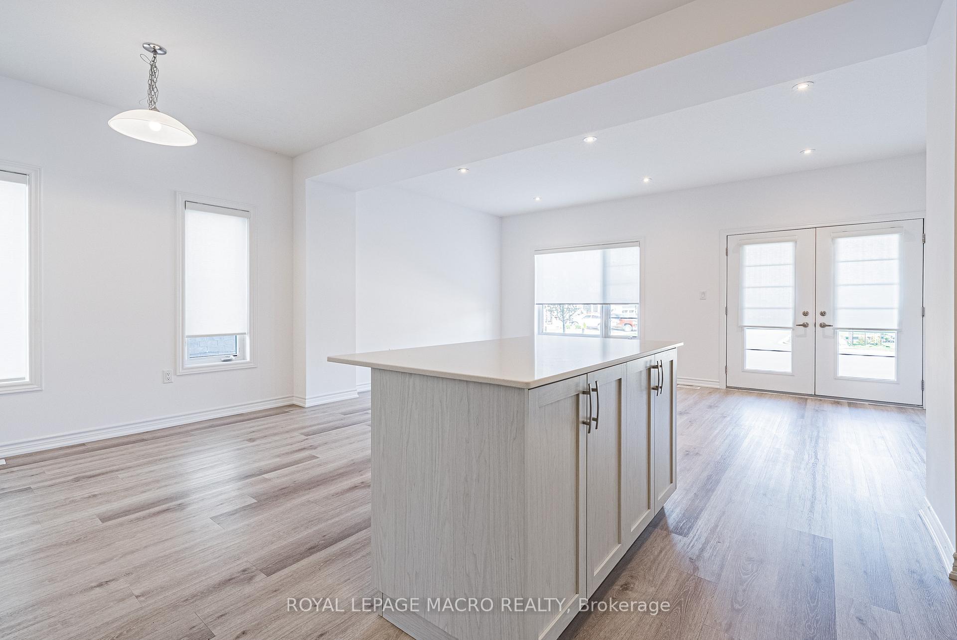 Photo 13 of Unit 5, 461 Blackburn Drive, Brantford — HOMEH
