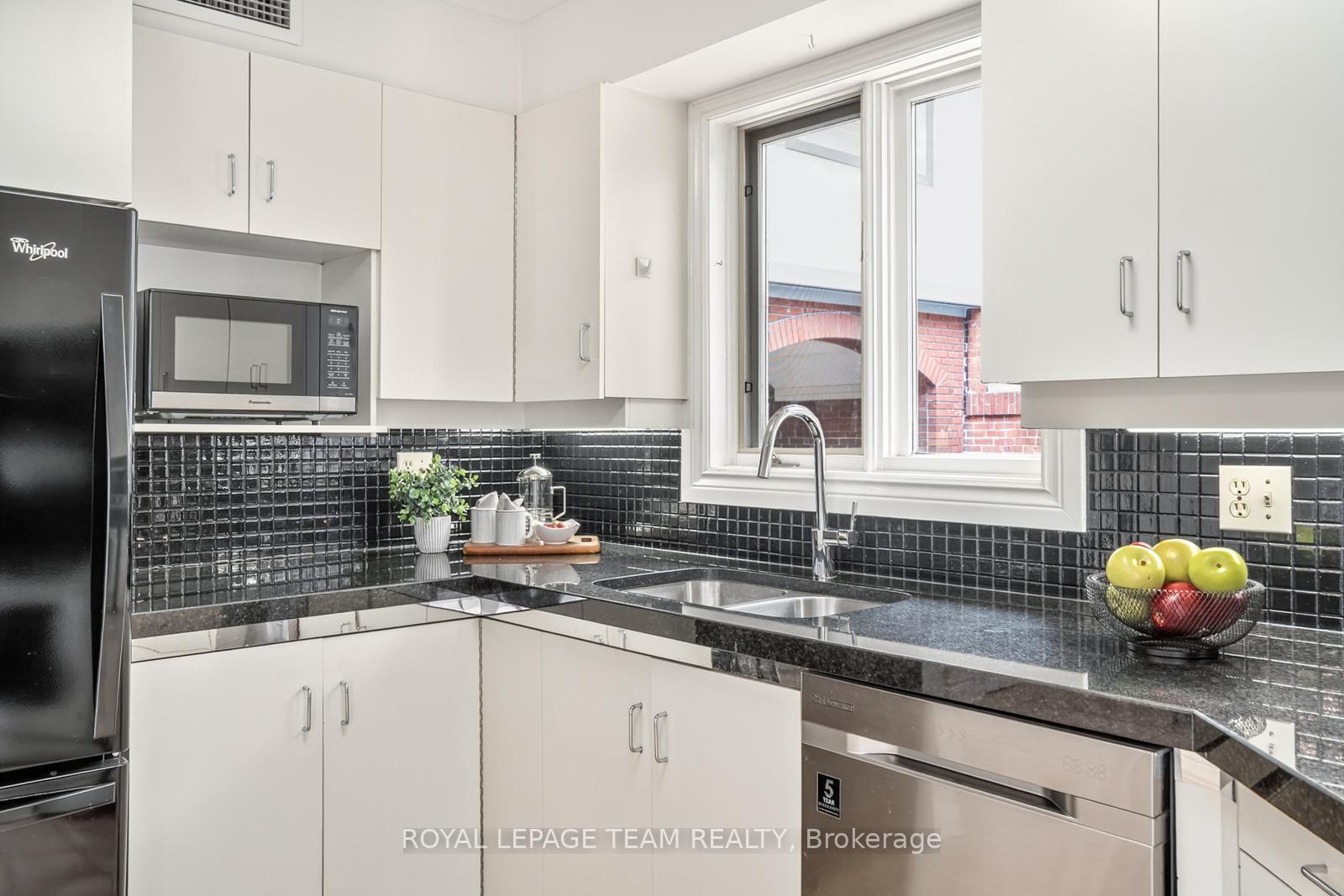 Photo 12 of Unit 9, 292 Laurier Avenue, Ottawa, Sandy Hill — HOMEH