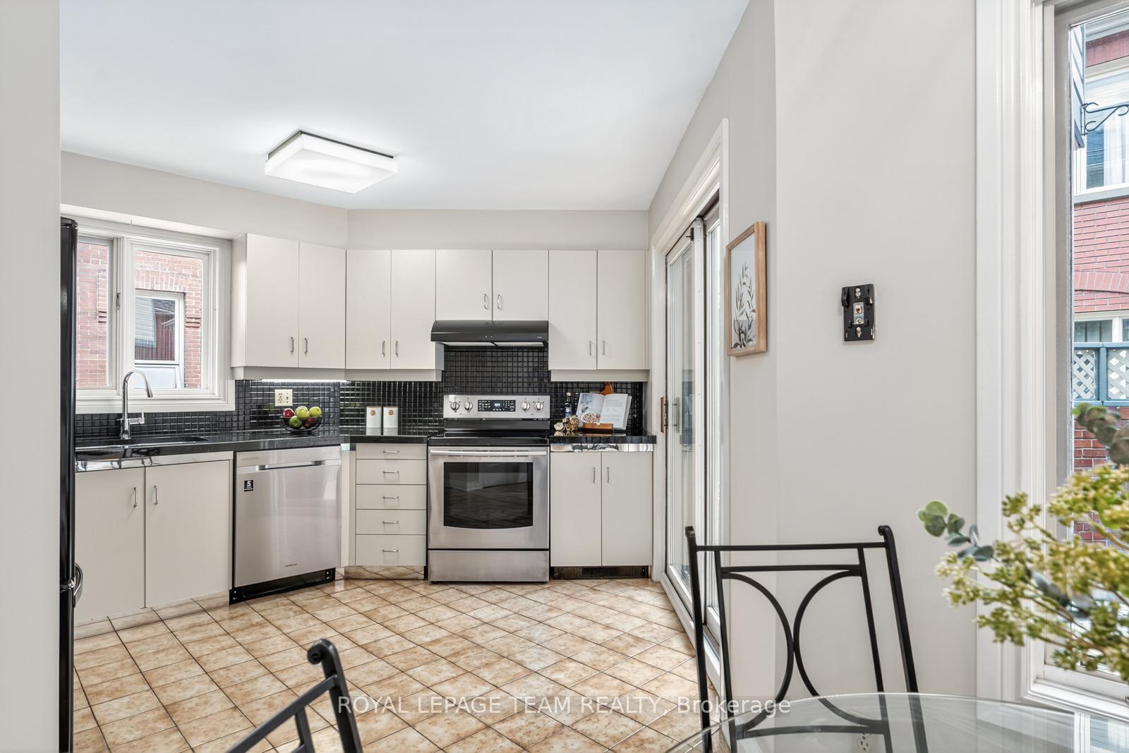 Photo 13 of Unit 9, 292 Laurier Avenue, Ottawa, Sandy Hill — HOMEH
