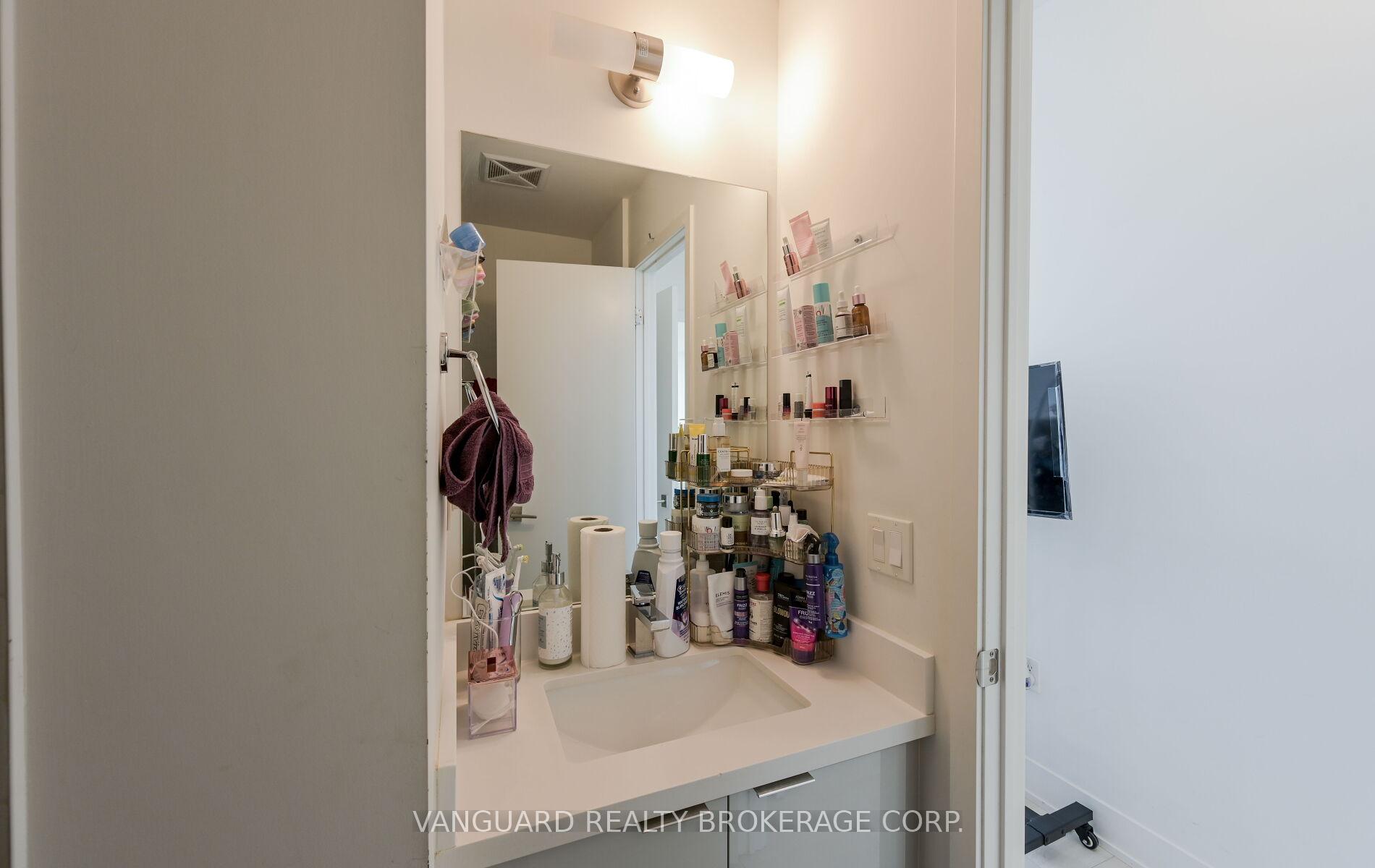 Photo 36 of Unit 2207, 2908 Highway 7 Road, Vaughan, Concord — HOMEH