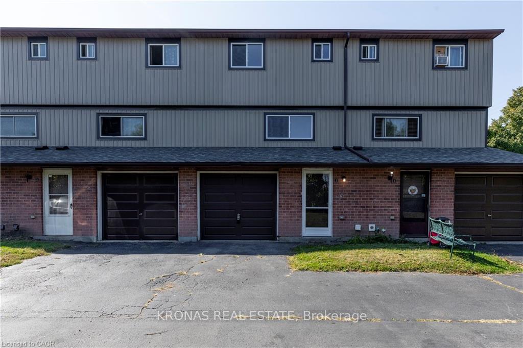 Front of Unit 2, 65 Mount Albion Road