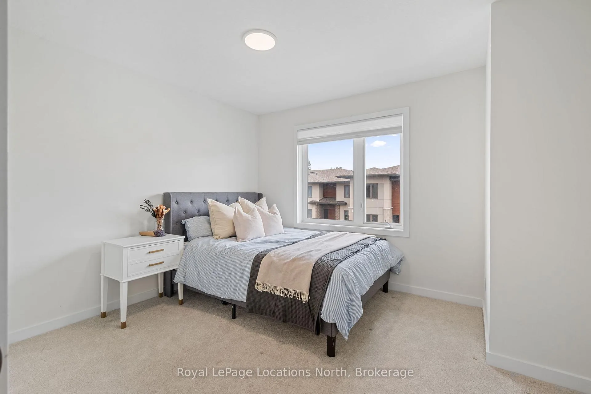 Photo 22 of 81 Winters Crescent, Collingwood — HOMEH