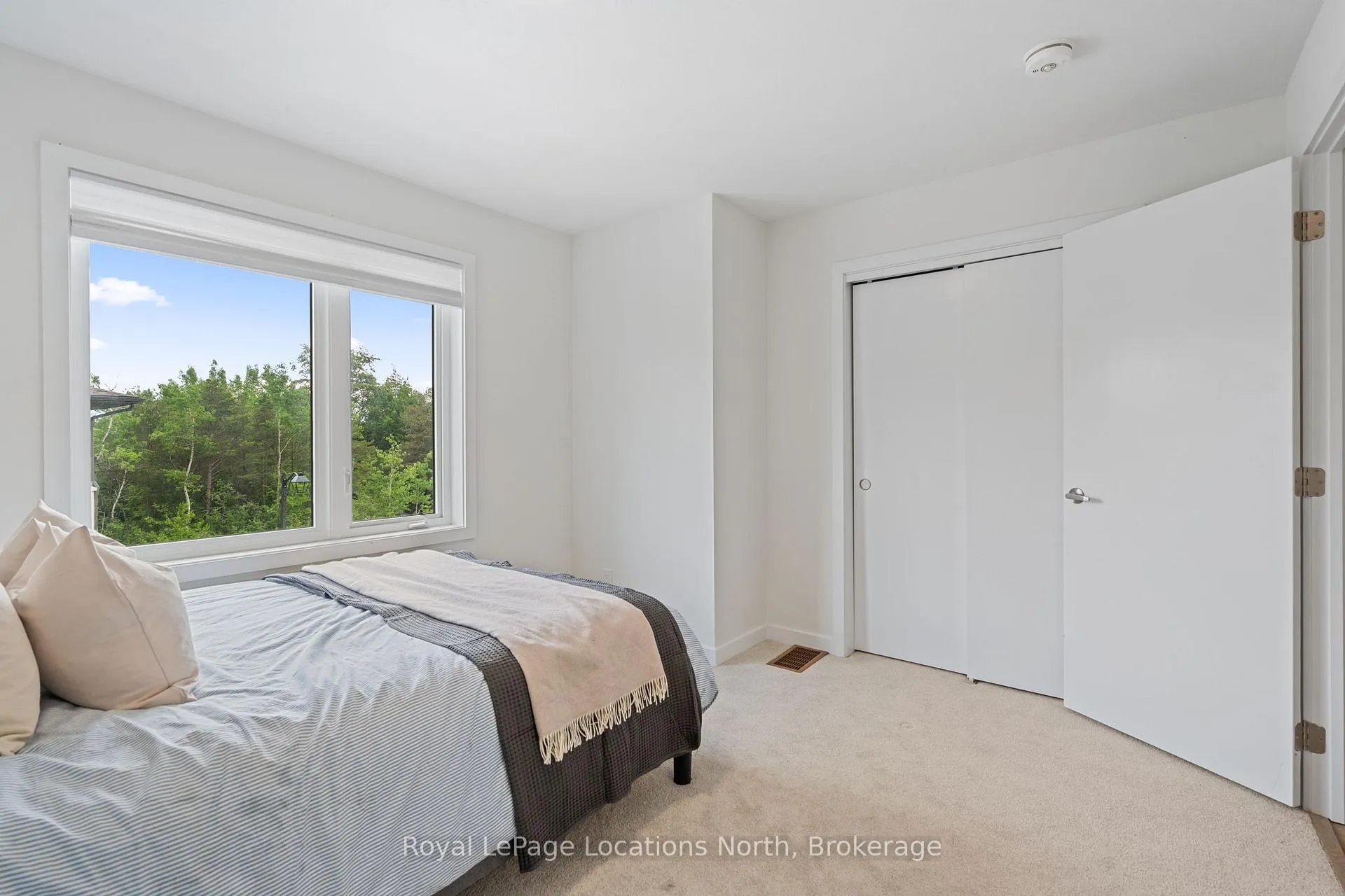 Photo 23 of 81 Winters Crescent, Collingwood — HOMEH