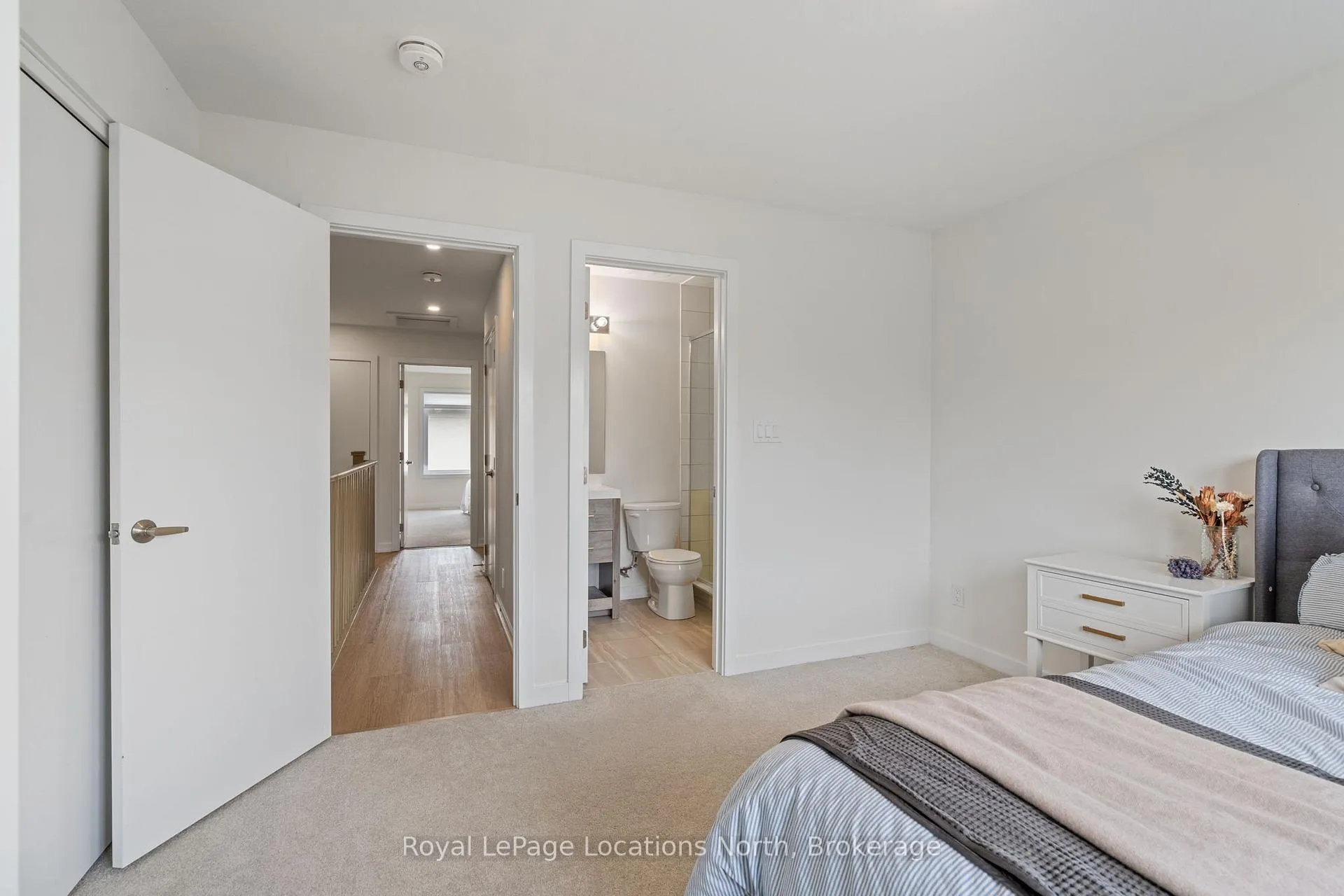 Photo 24 of 81 Winters Crescent, Collingwood — HOMEH
