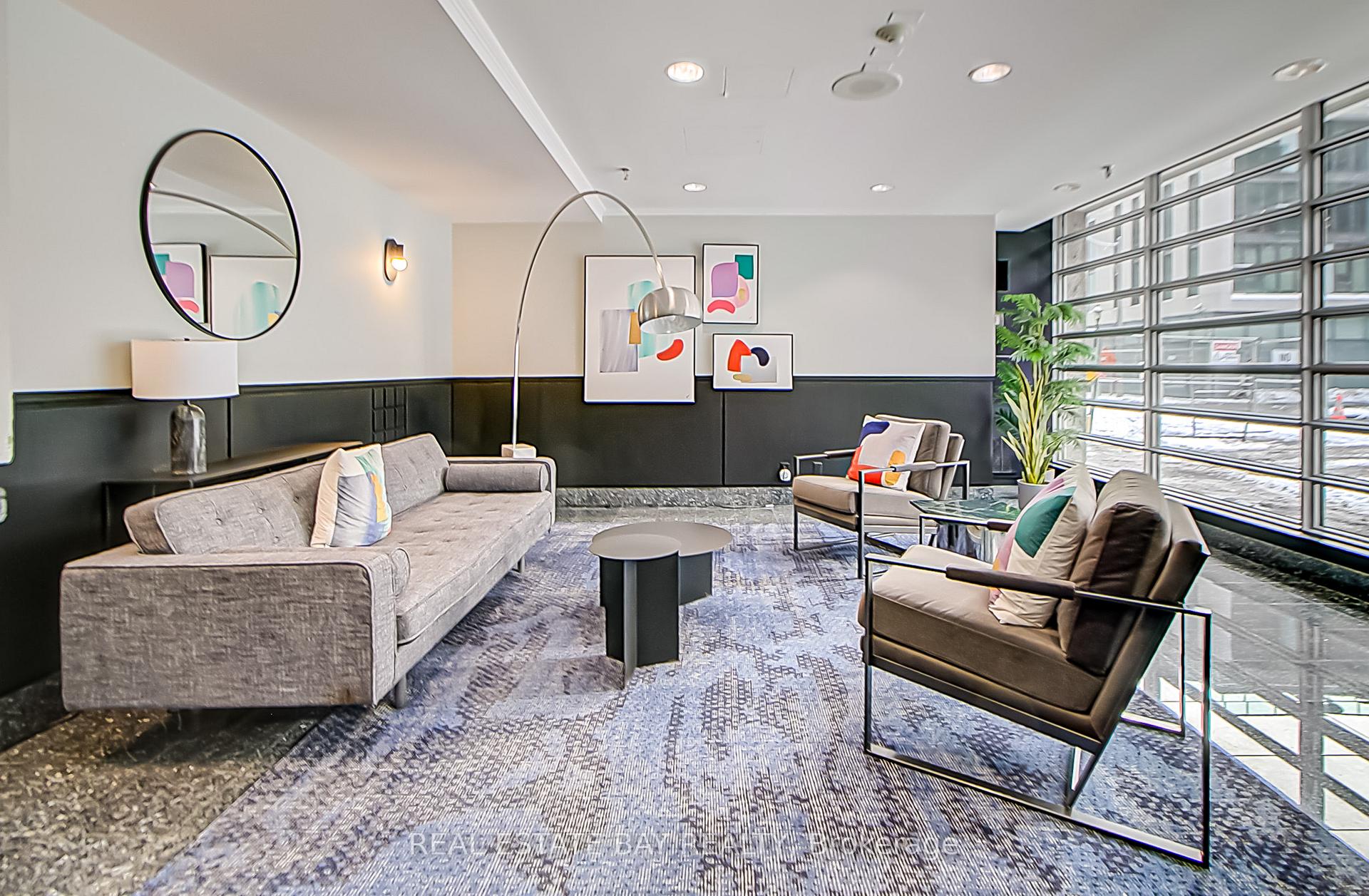 Photo 3 of Unit 1005, 50 Lombard Street, Toronto, Church-Yonge Corridor — HOMEH