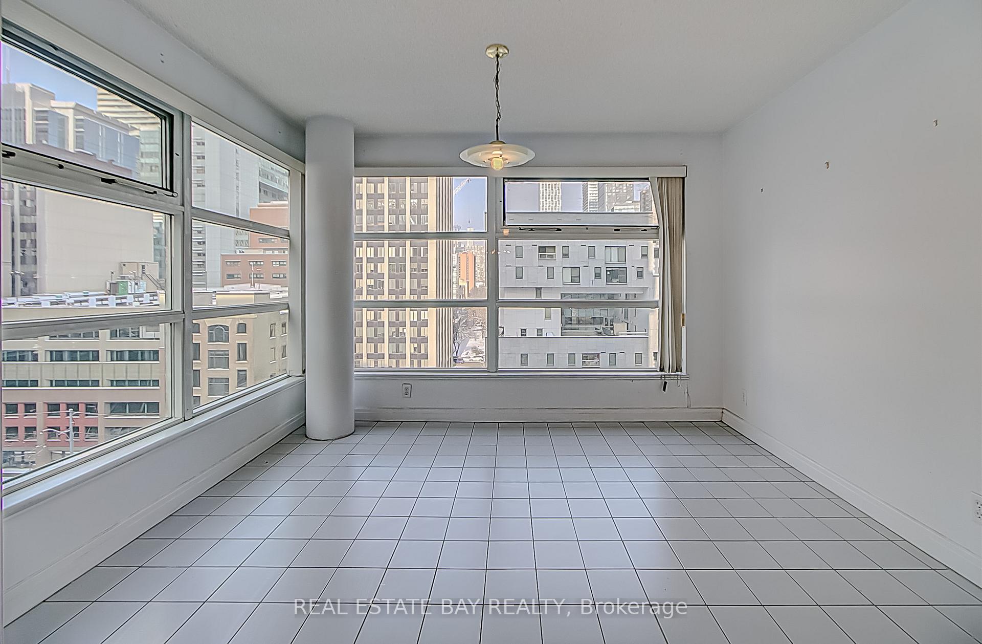 Photo 7 of Unit 1005, 50 Lombard Street, Toronto, Church-Yonge Corridor — HOMEH