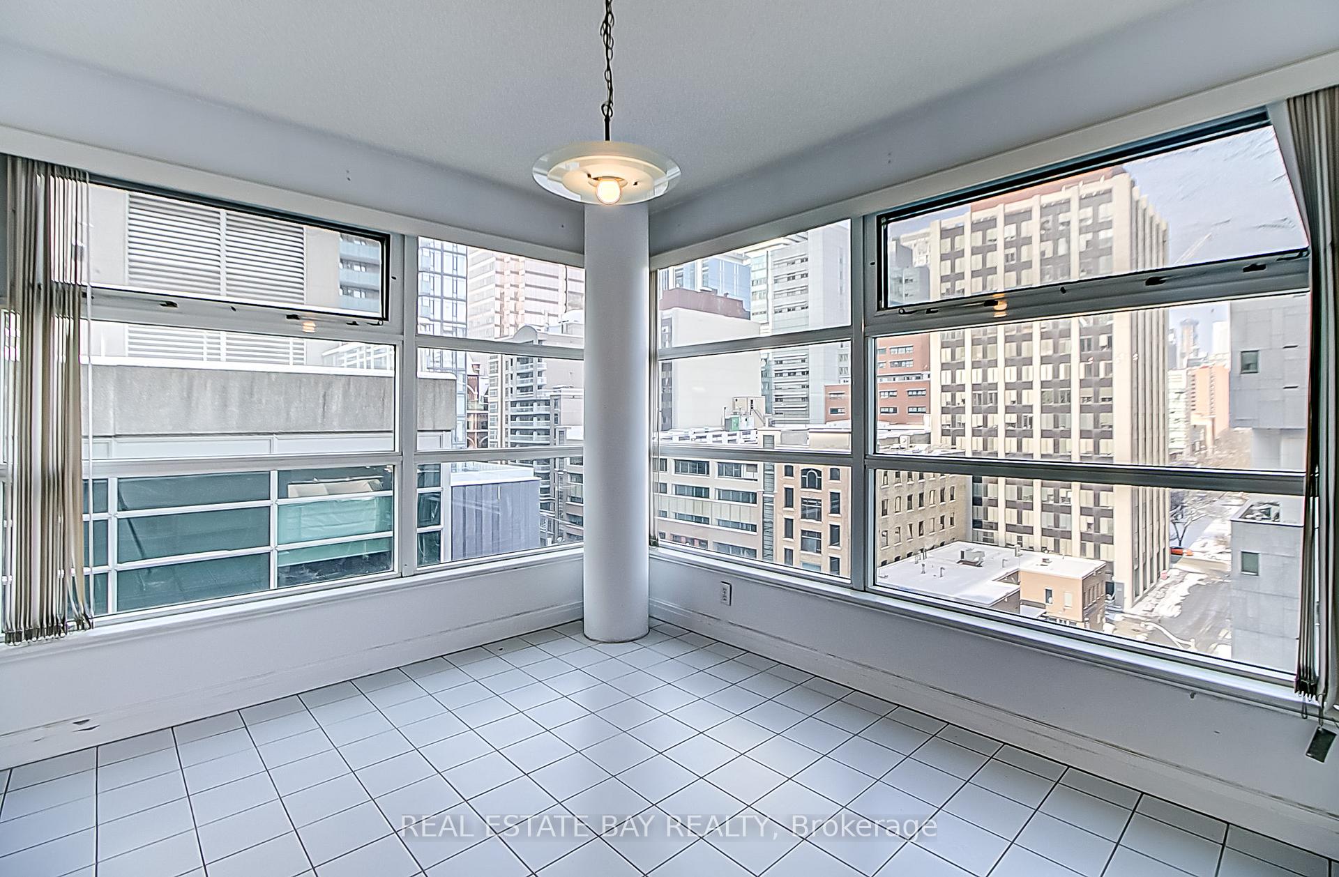Photo 8 of Unit 1005, 50 Lombard Street, Toronto, Church-Yonge Corridor — HOMEH