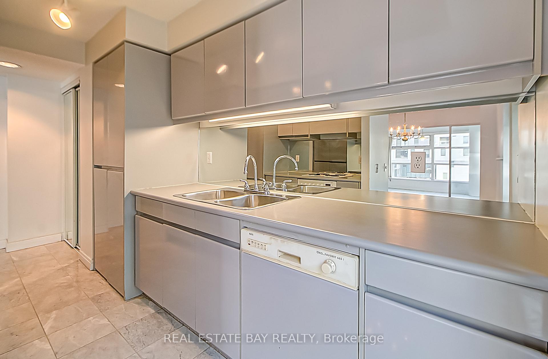 Photo 27 of Unit 1005, 50 Lombard Street, Toronto, Church-Yonge Corridor — HOMEH